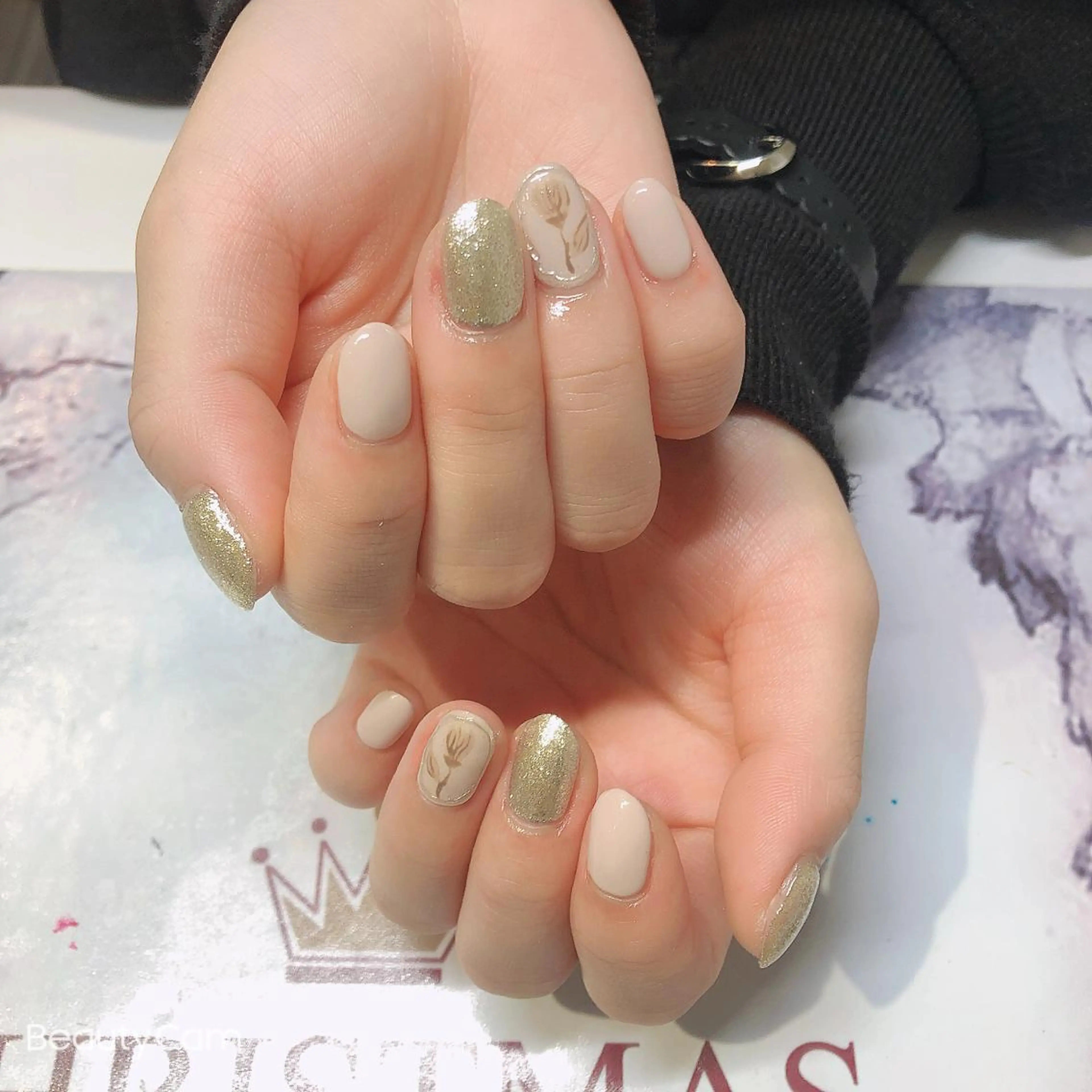 ネイル ガレンドウ 白澤 愛子のネイルデザイン