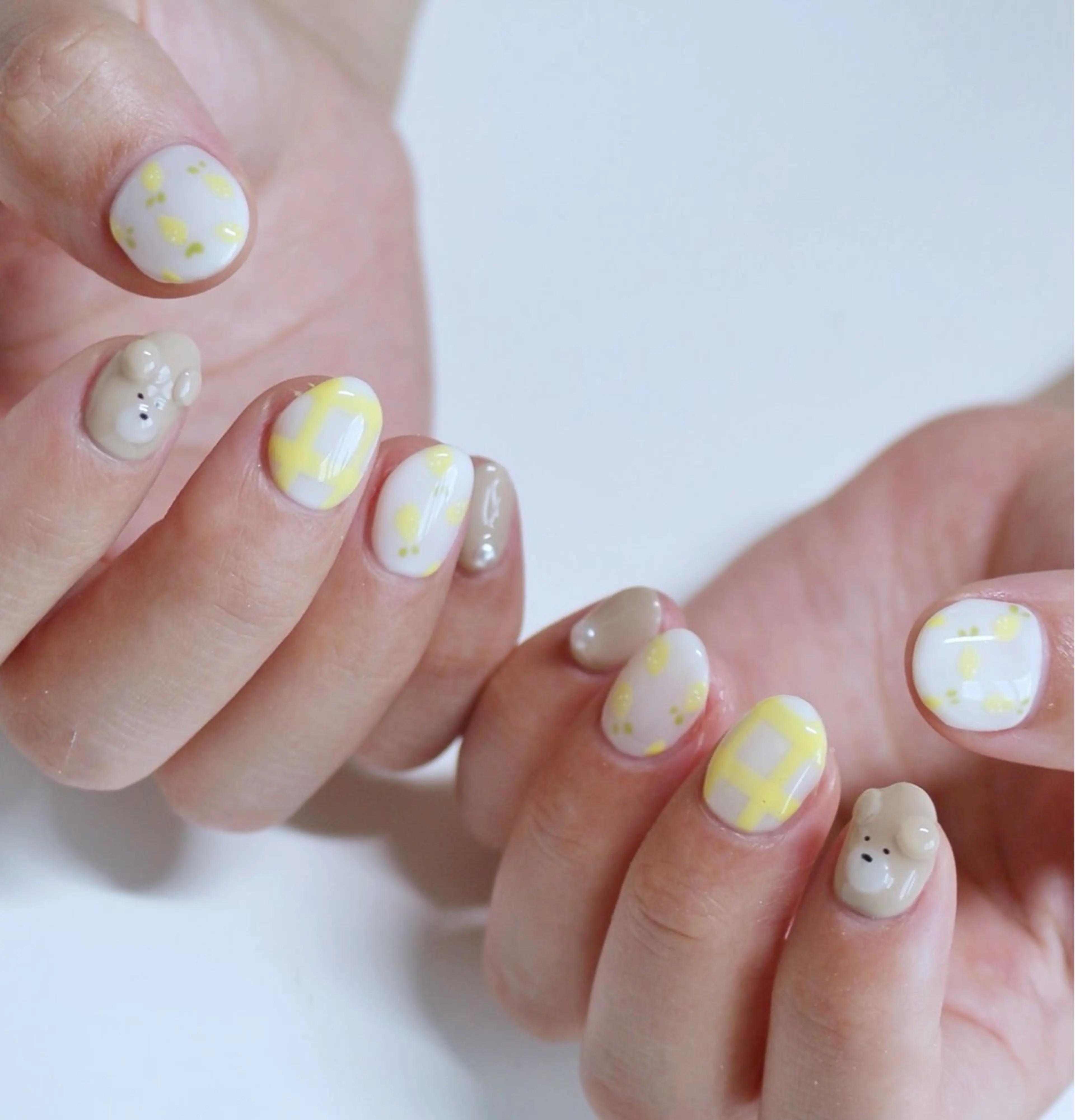ネイル 黄色 ハンドネイル Baku Nailsのネイルデザイン