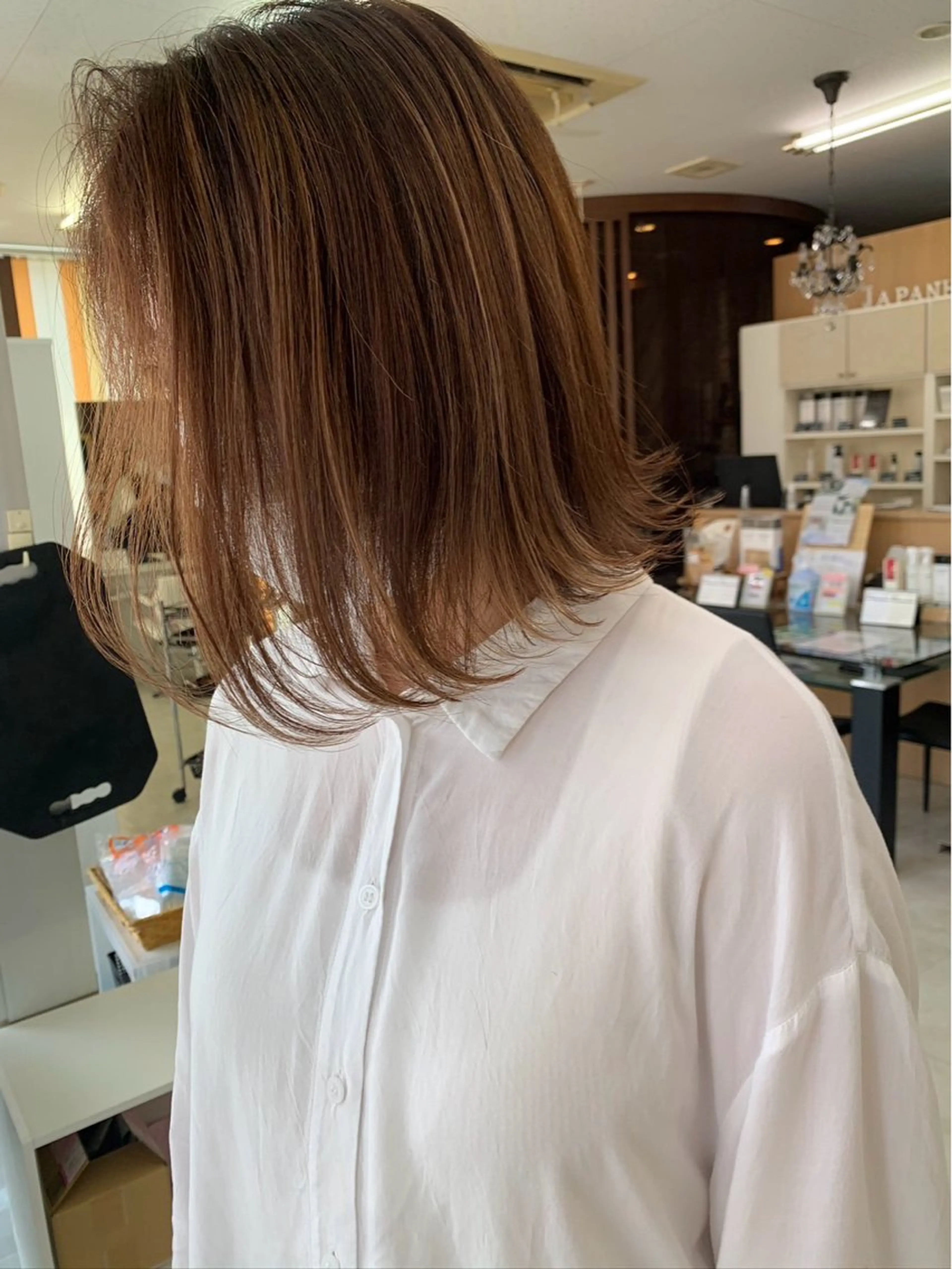 カラー 宇座 杏音のヘアスタイル
