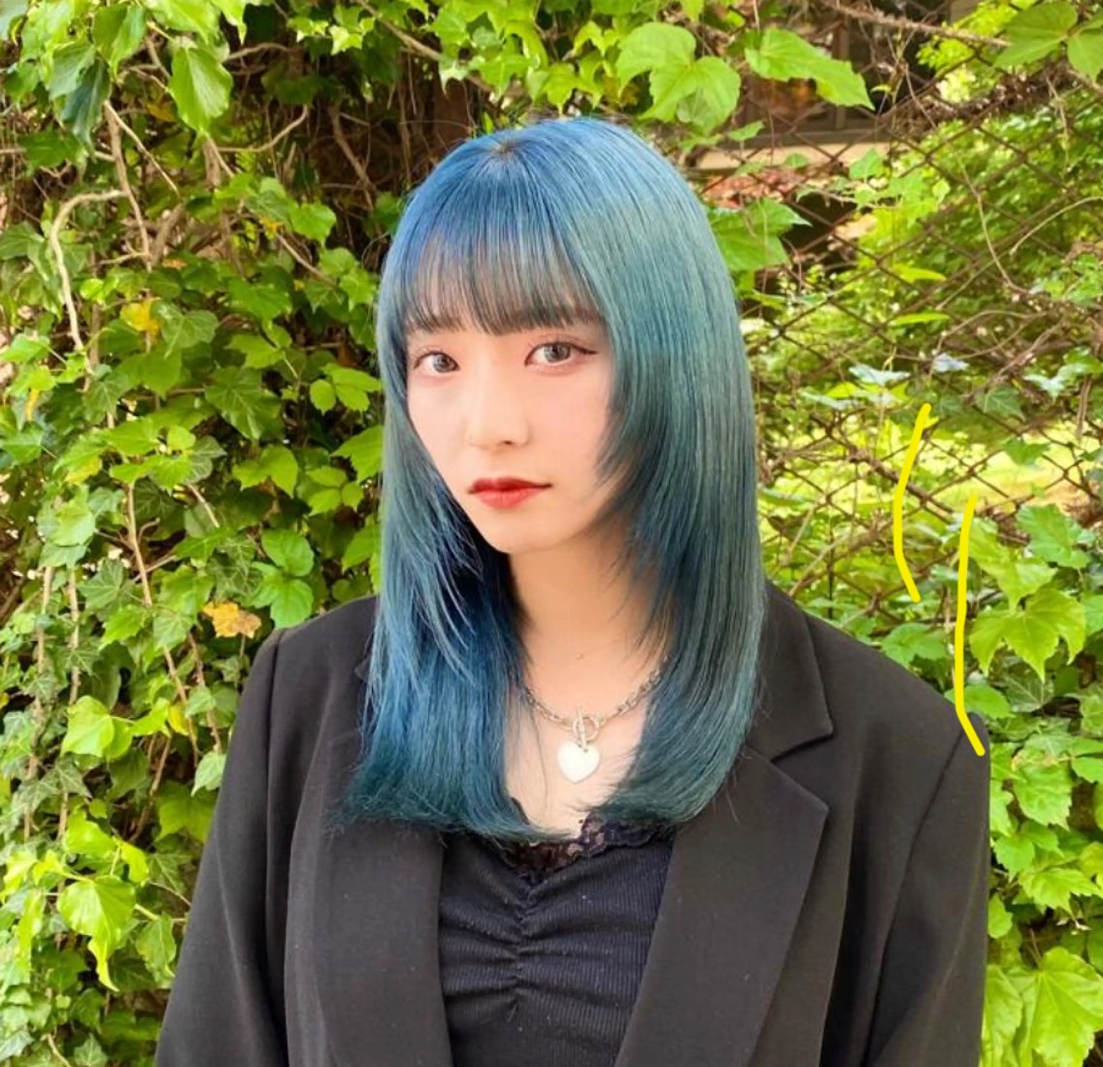 セミロング カラー パーマ ブルーカラー 透明感カラー 顔まわりレイヤー 顔周りカット レイヤーカット カット ヘアカラー 縮毛矯正 艶髪と透明感を ‼️/若林のヘアスタイル