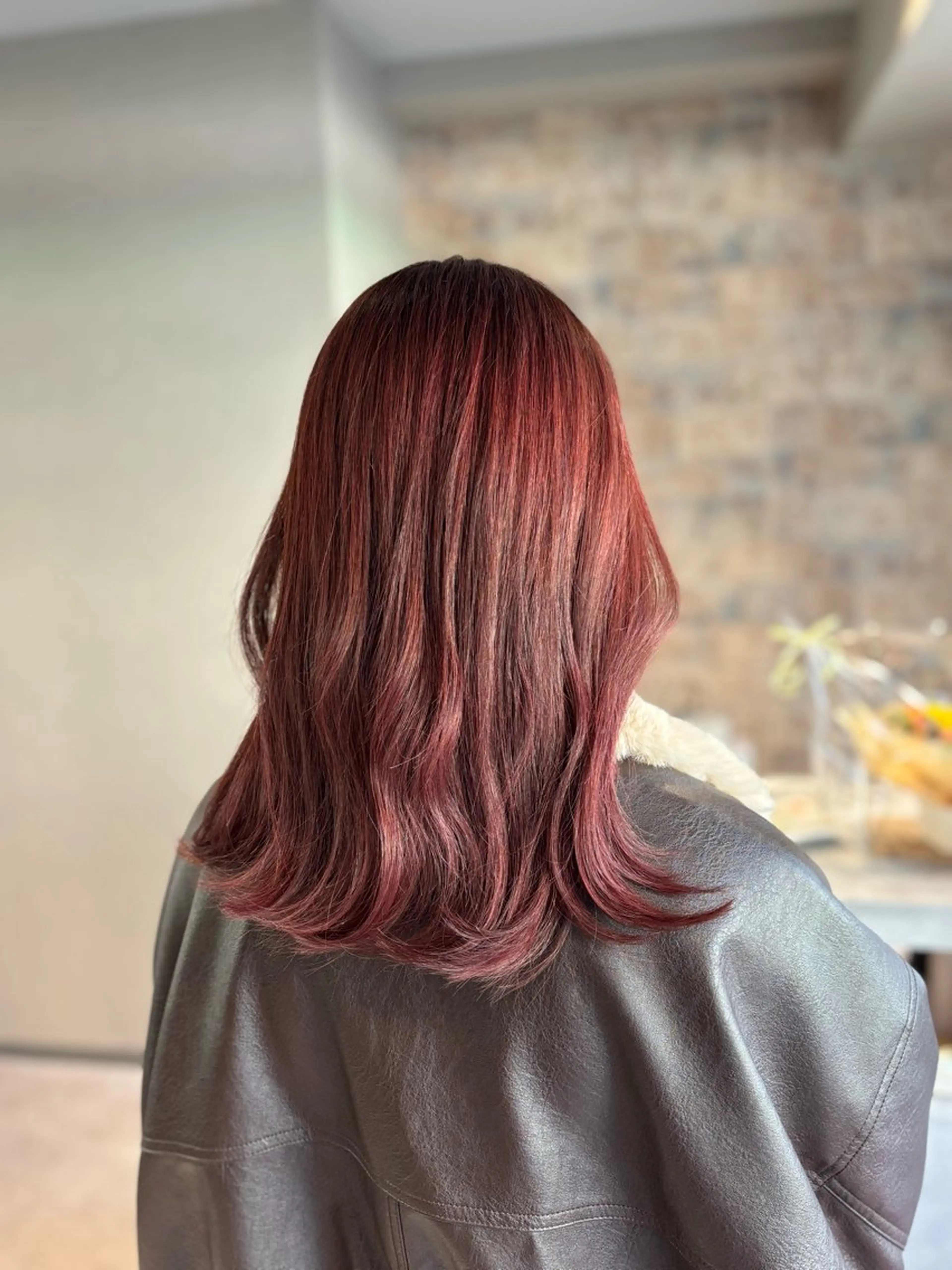 セミロング カラー 加藤 藍のヘアスタイル