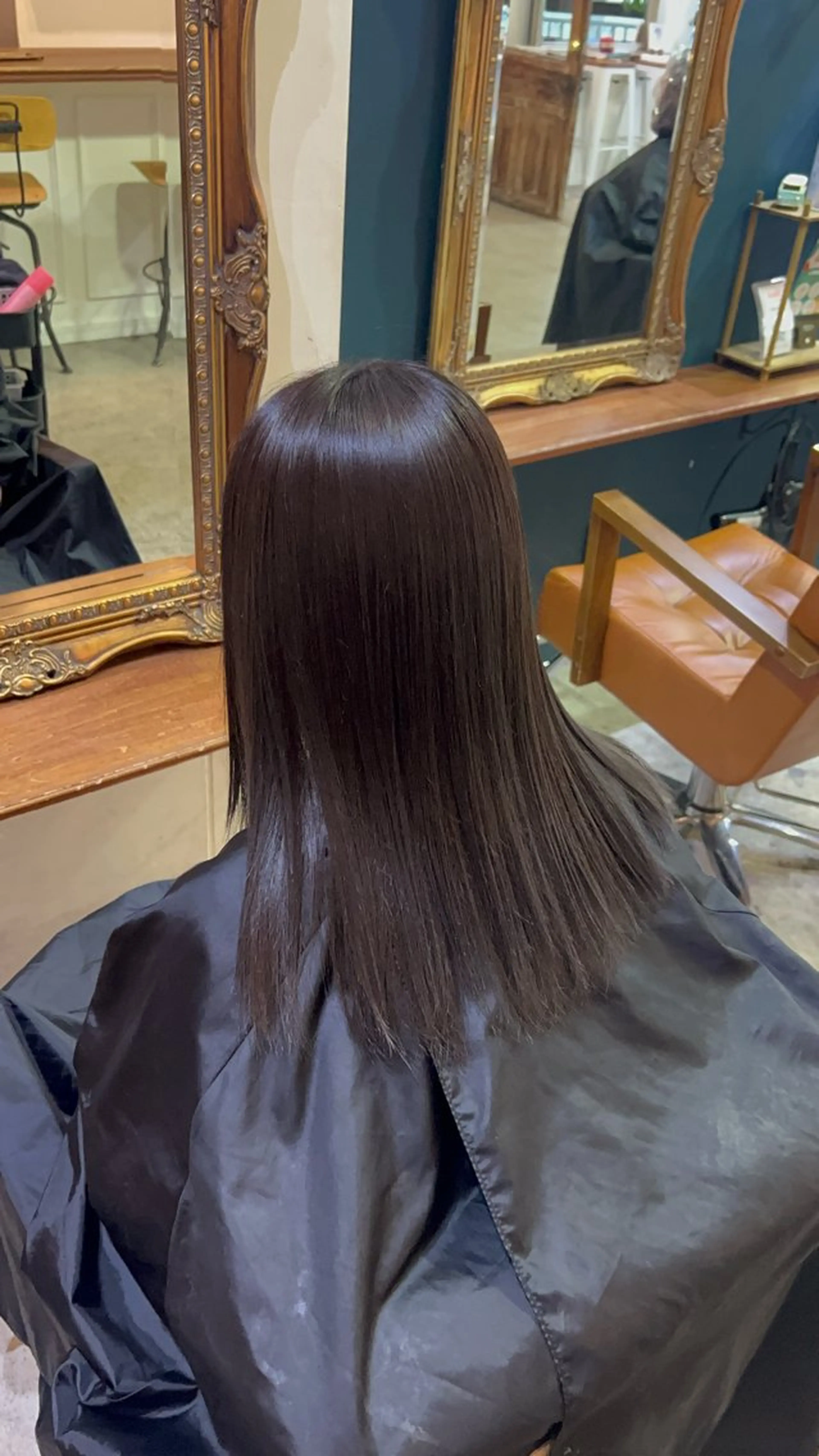 ミディアム カラー アッシュ アッシュブラウン ブラウンカラー ヘアカラー トリートメント ヘッドスパ ヘアセット オカベ ショウマのヘアスタイル