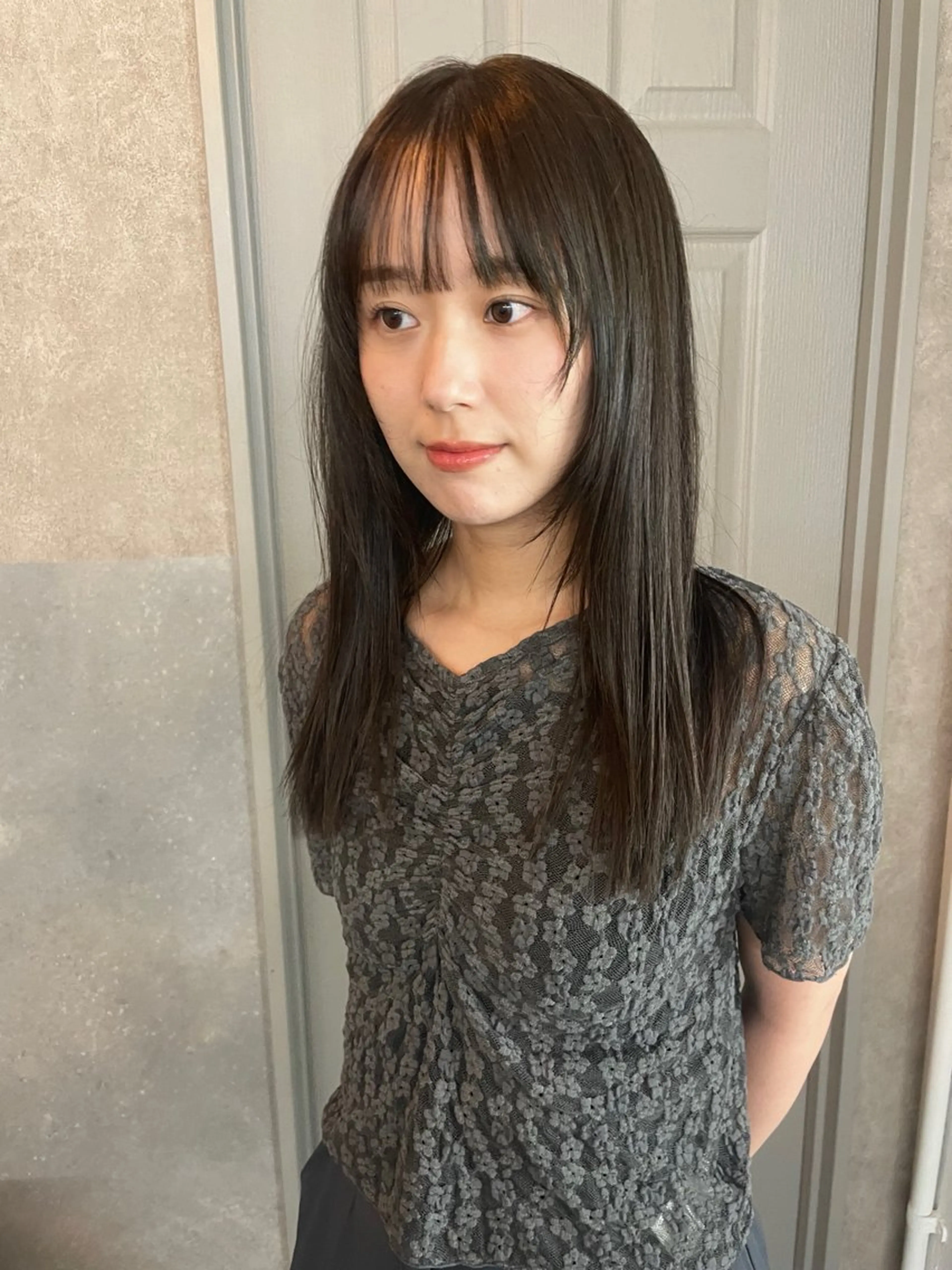 ミディアム 顔周りカット 伸ばしかけ ボブ顔周りカット honokaのヘアスタイル