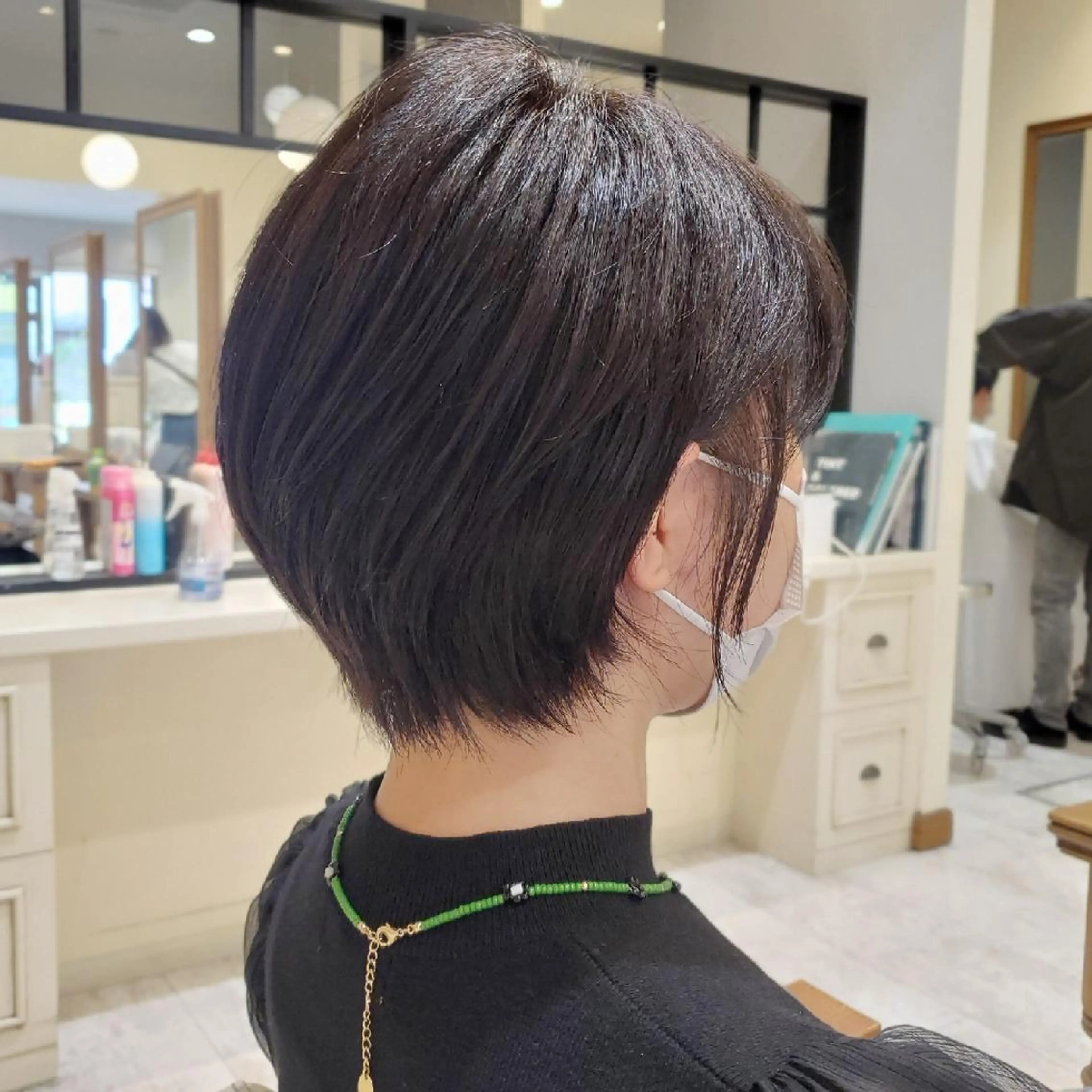 ショート カラー ブリーチ グレージュ ショートヘア CREA板橋/ 高橋諒一のヘアスタイル