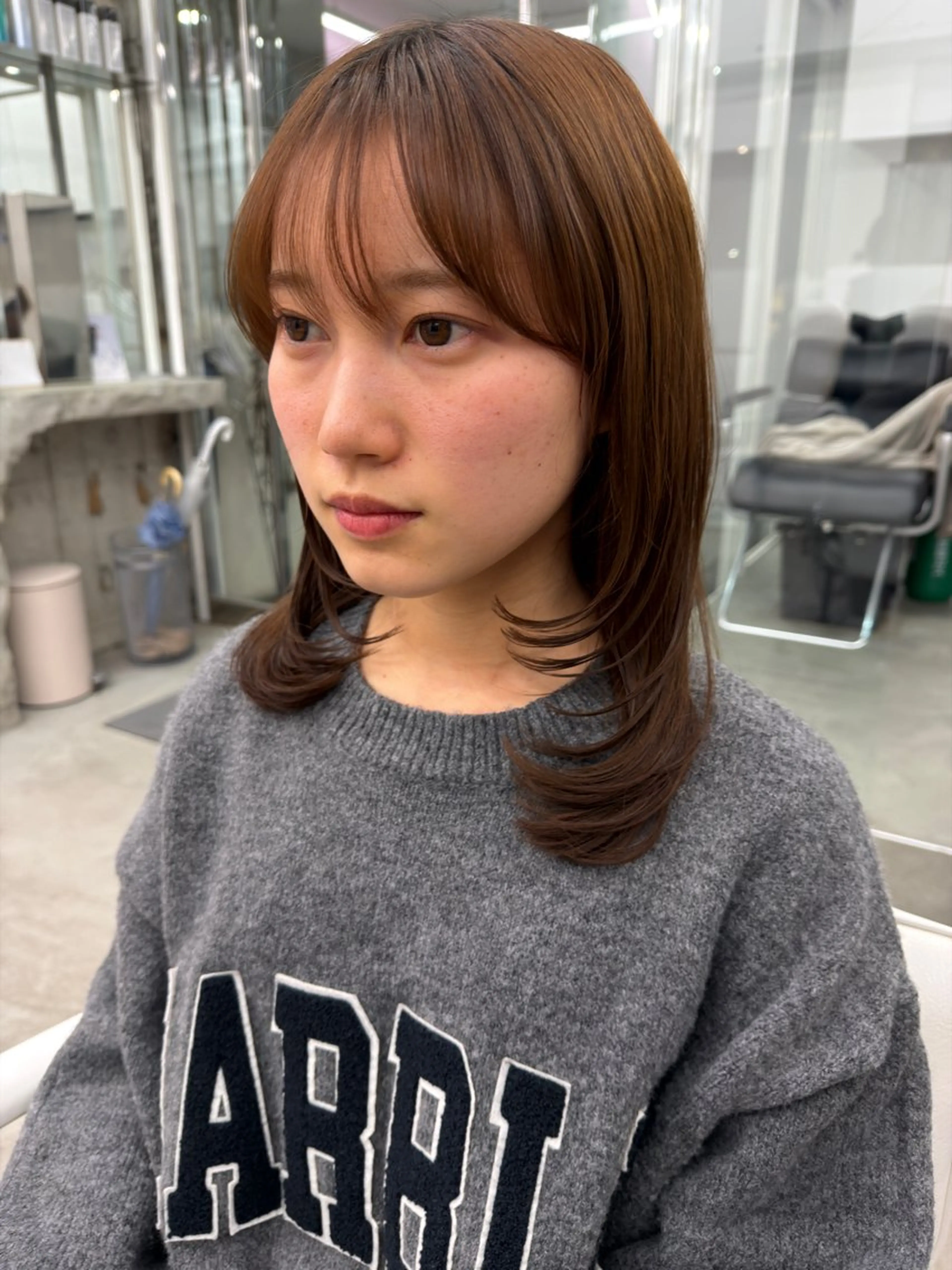 セミロング 【顔まわりレイヤー透 明感カラー今崎太河】のヘアスタイル