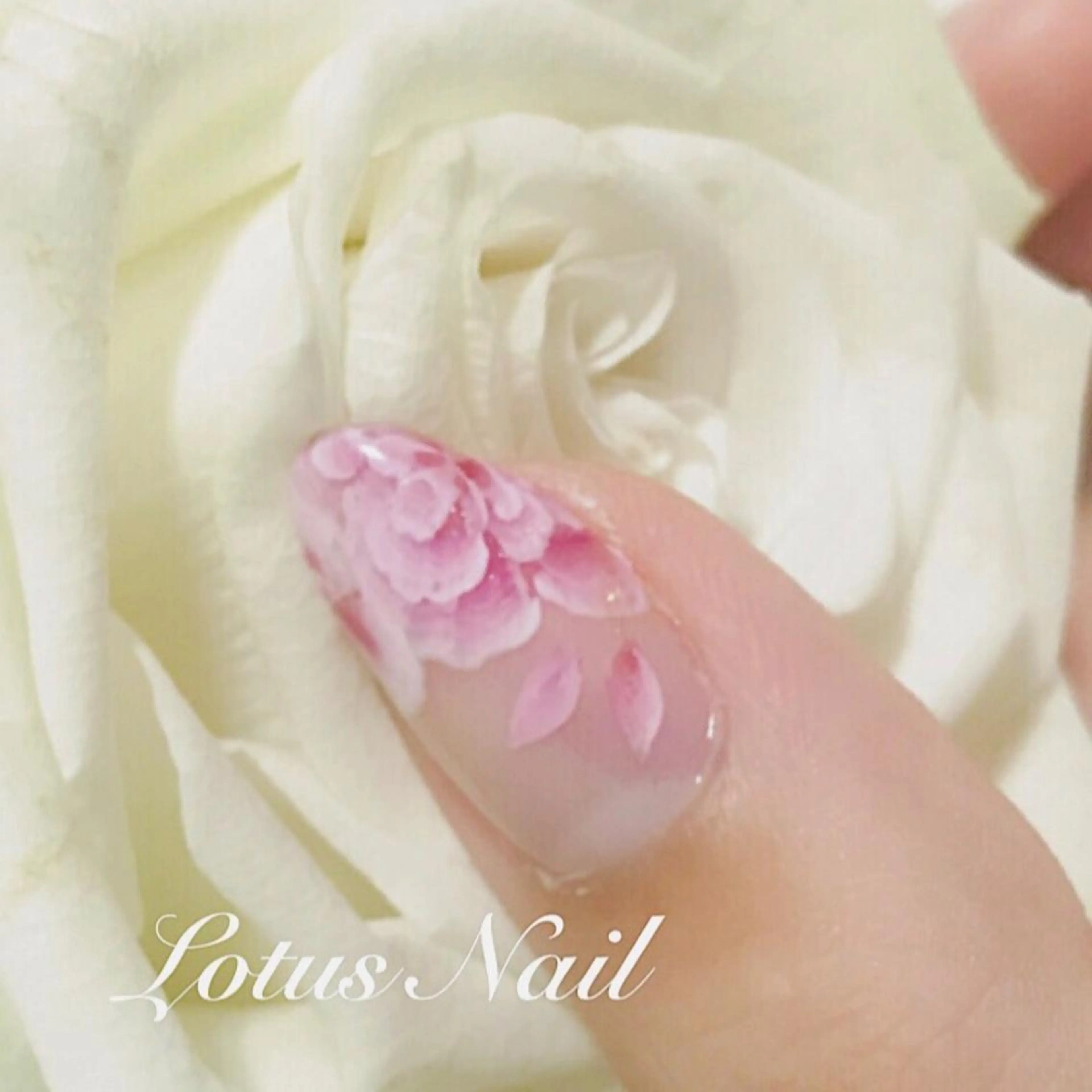 ネイル Lotus Nailのネイルデザイン