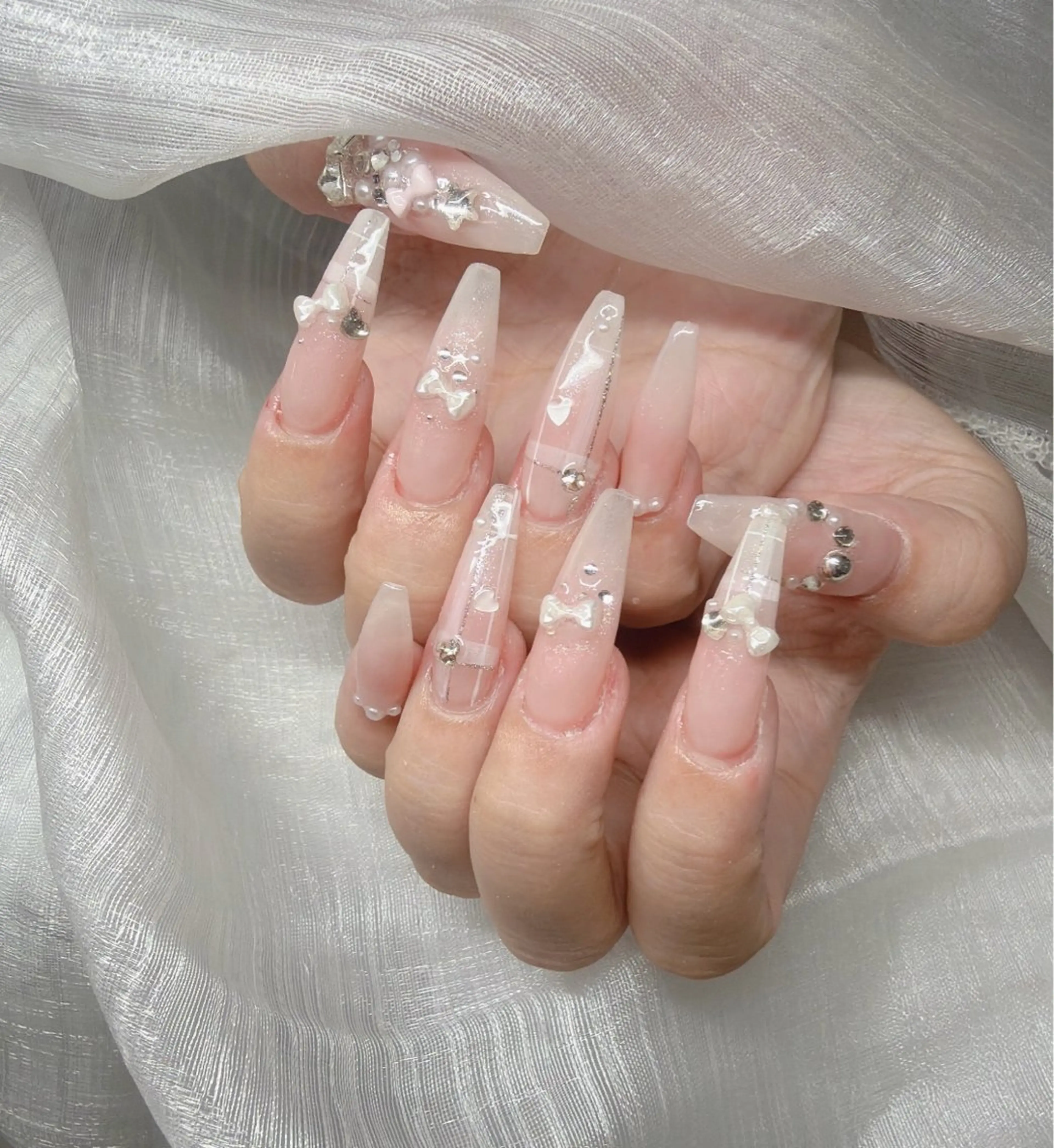 ネイル ハンドネイル Lee Nailsのネイルデザイン