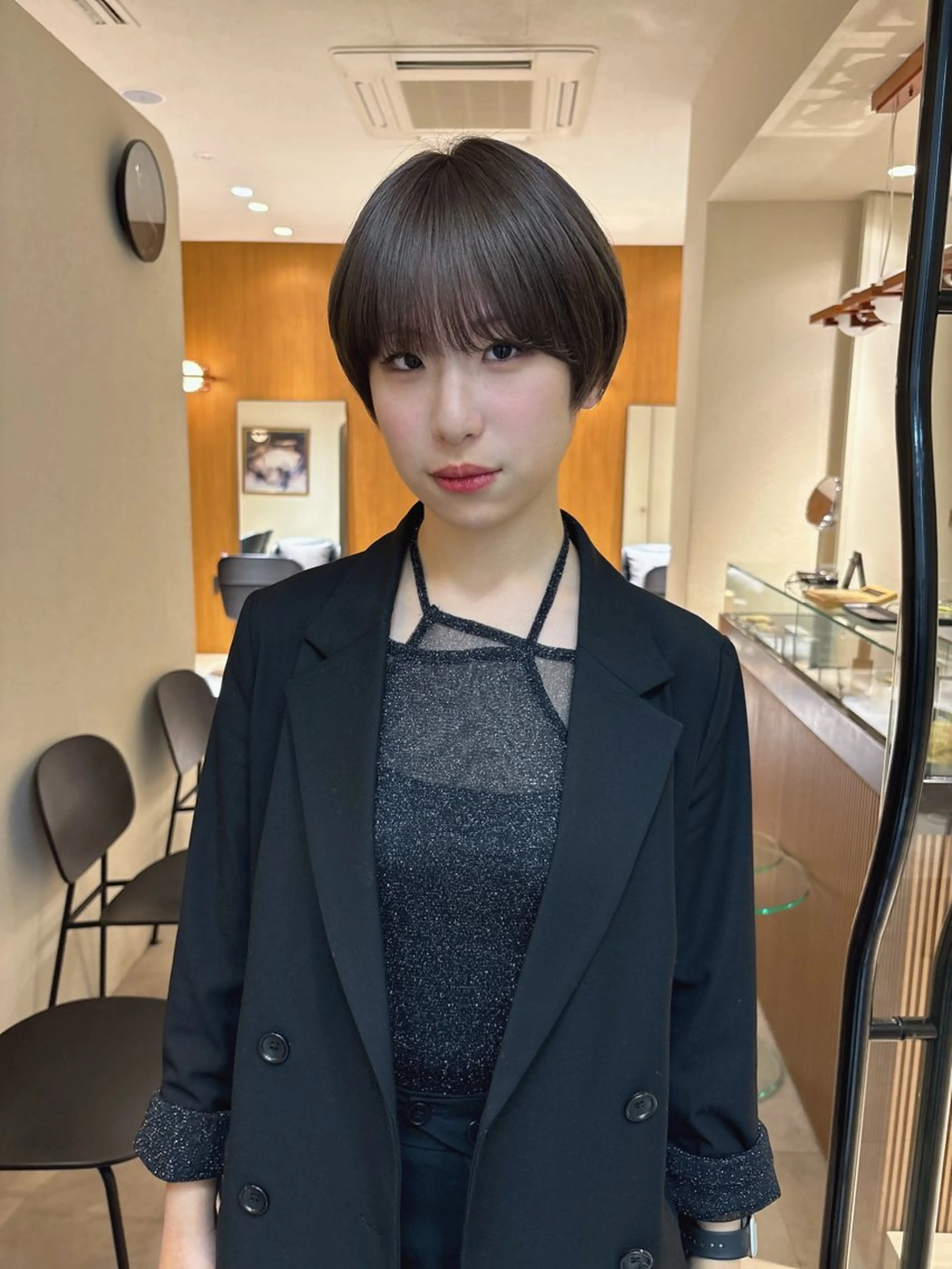 ショート カラー yiye shioriのヘアスタイル