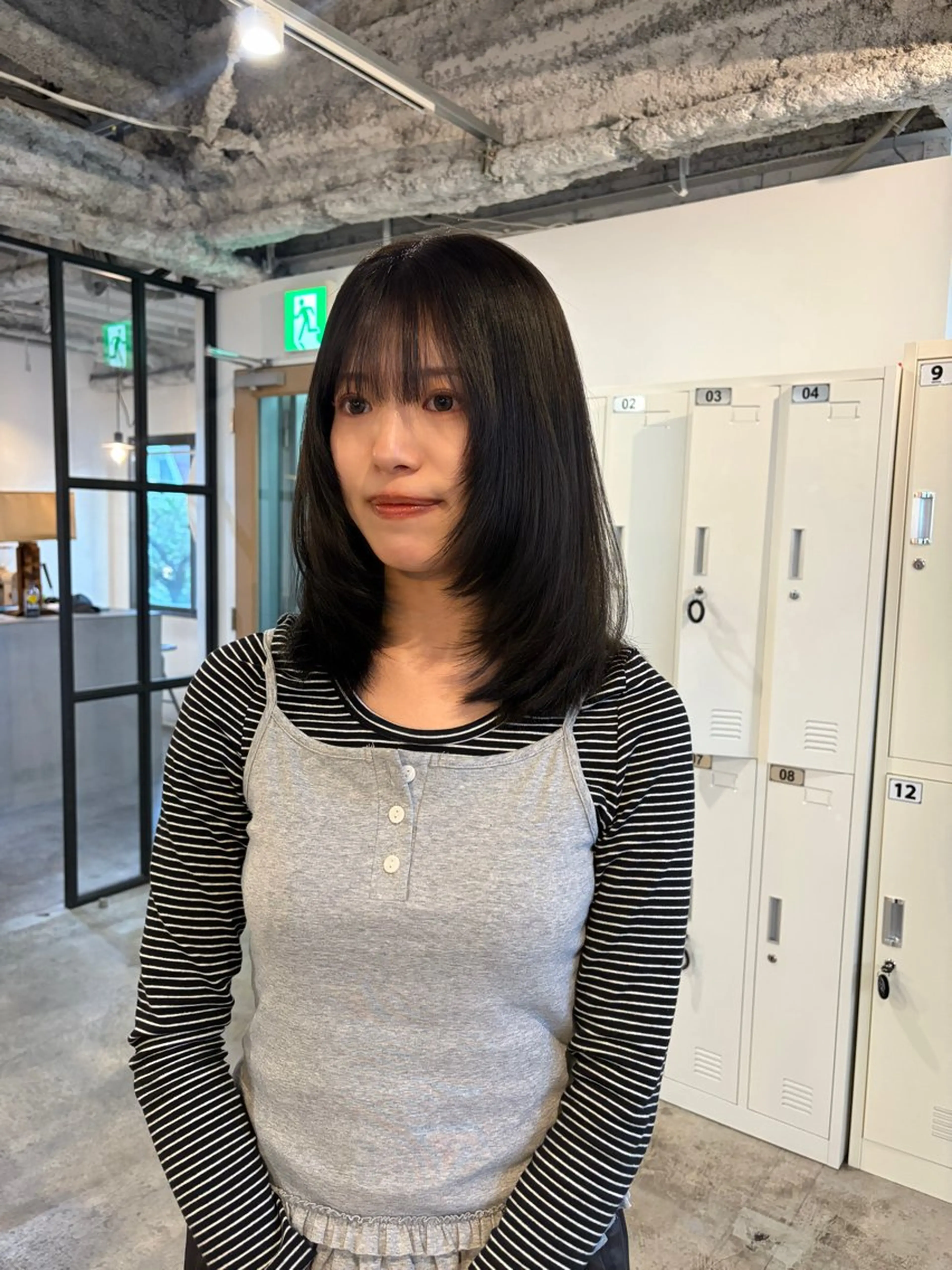 セミロング レイヤーカット カット ヘアカラー 🧣misaki 🧣のヘアスタイル