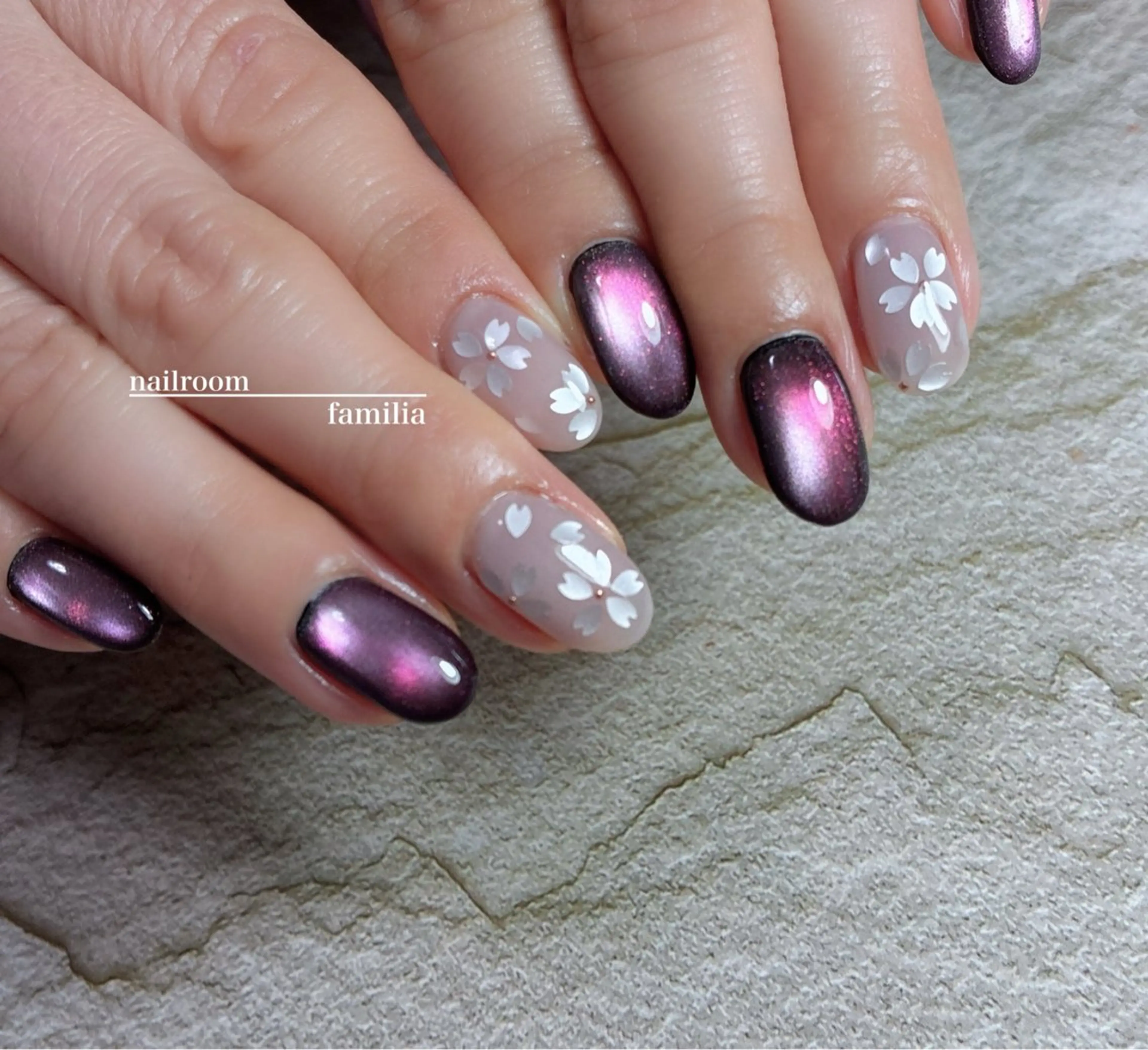 ネイル アートネイル 桜ネイル マグネットネイル ハンドネイル -nailroom- familiaのネイルデザイン