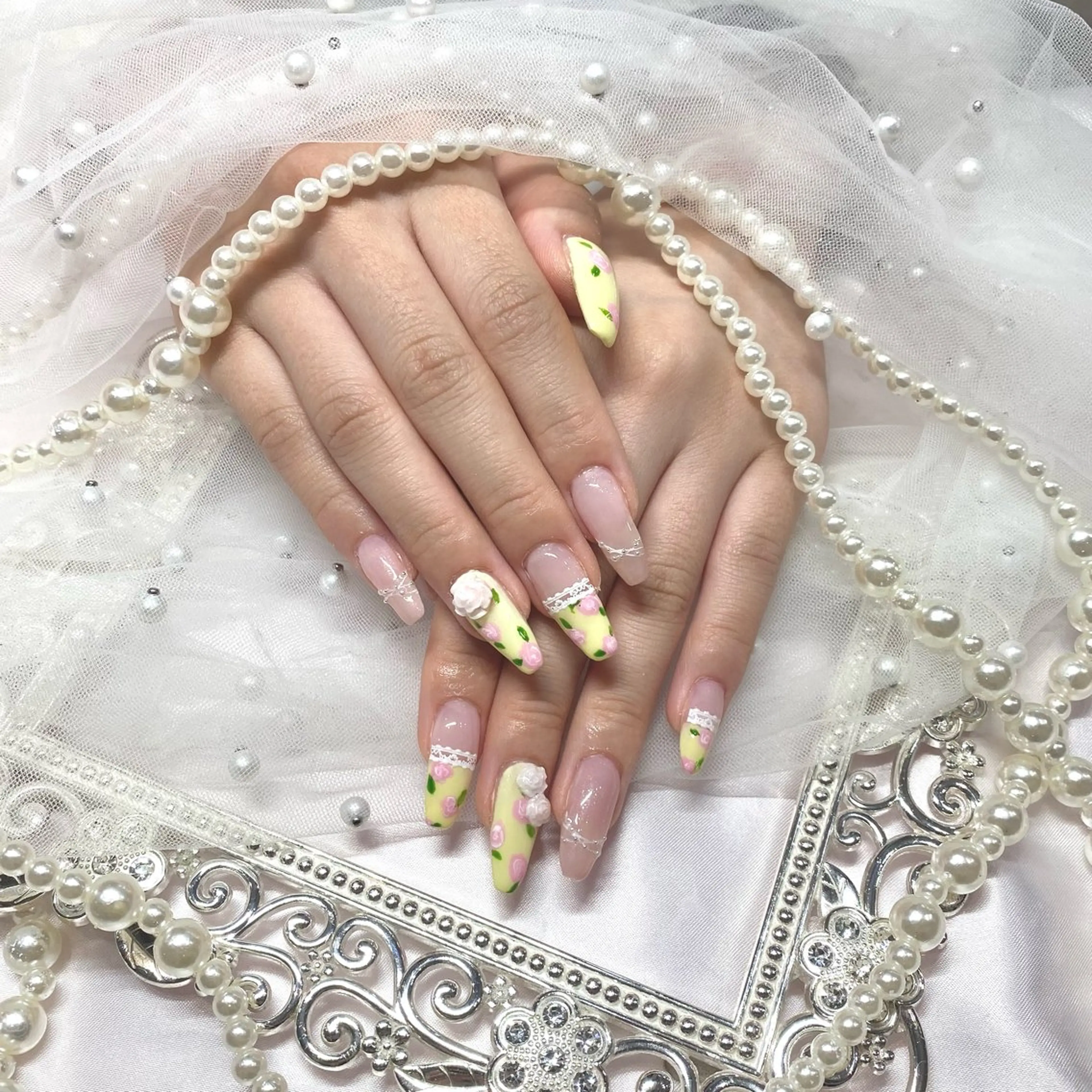 ネイル ハンドネイル Yveil 心斎橋店 hirokoのネイルデザイン