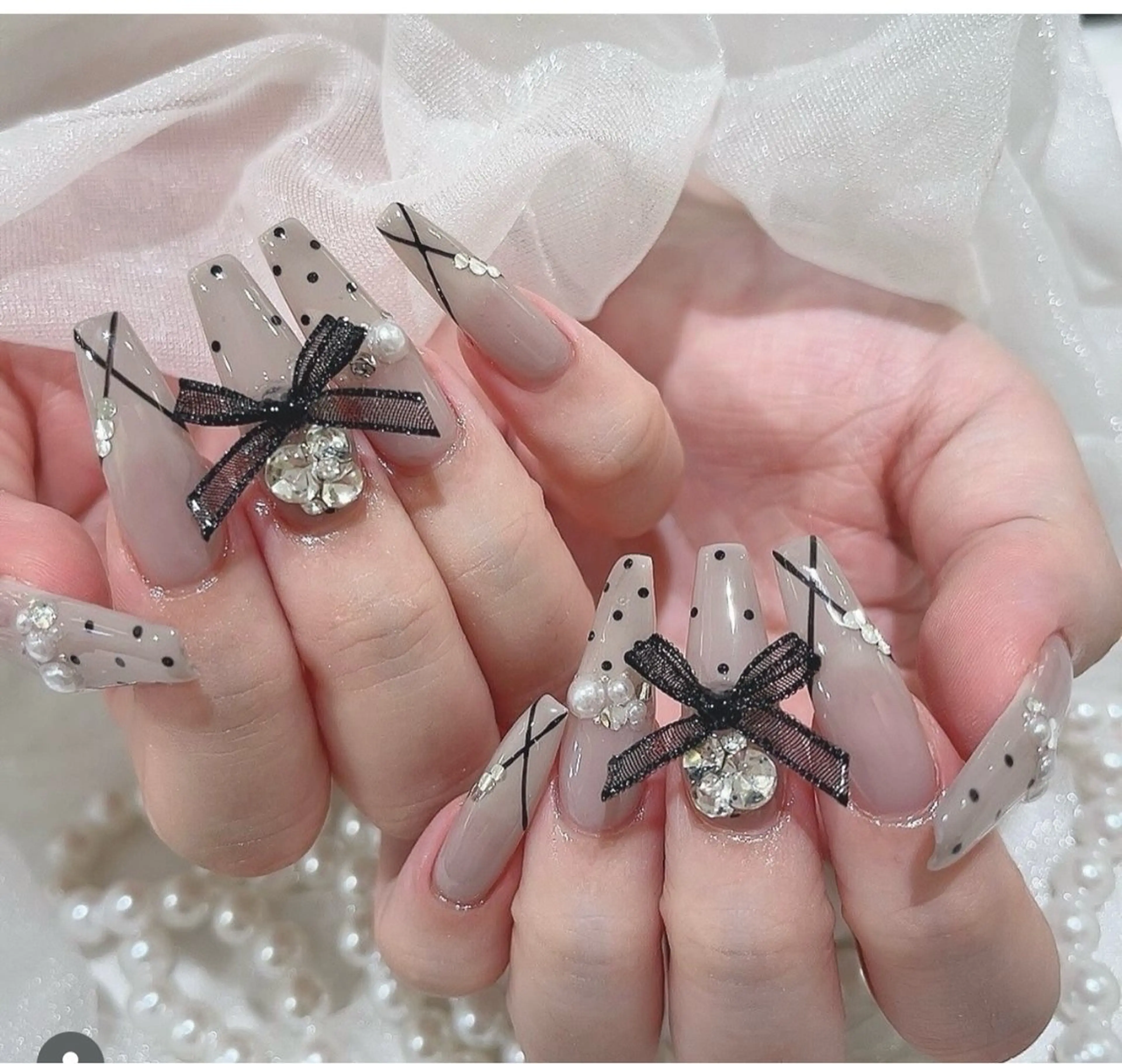 ネイル アートネイル グラデーション キラキラネイル ニュアンスネイル オフィスネイル Jenn Nail Salonのネイルデザイン