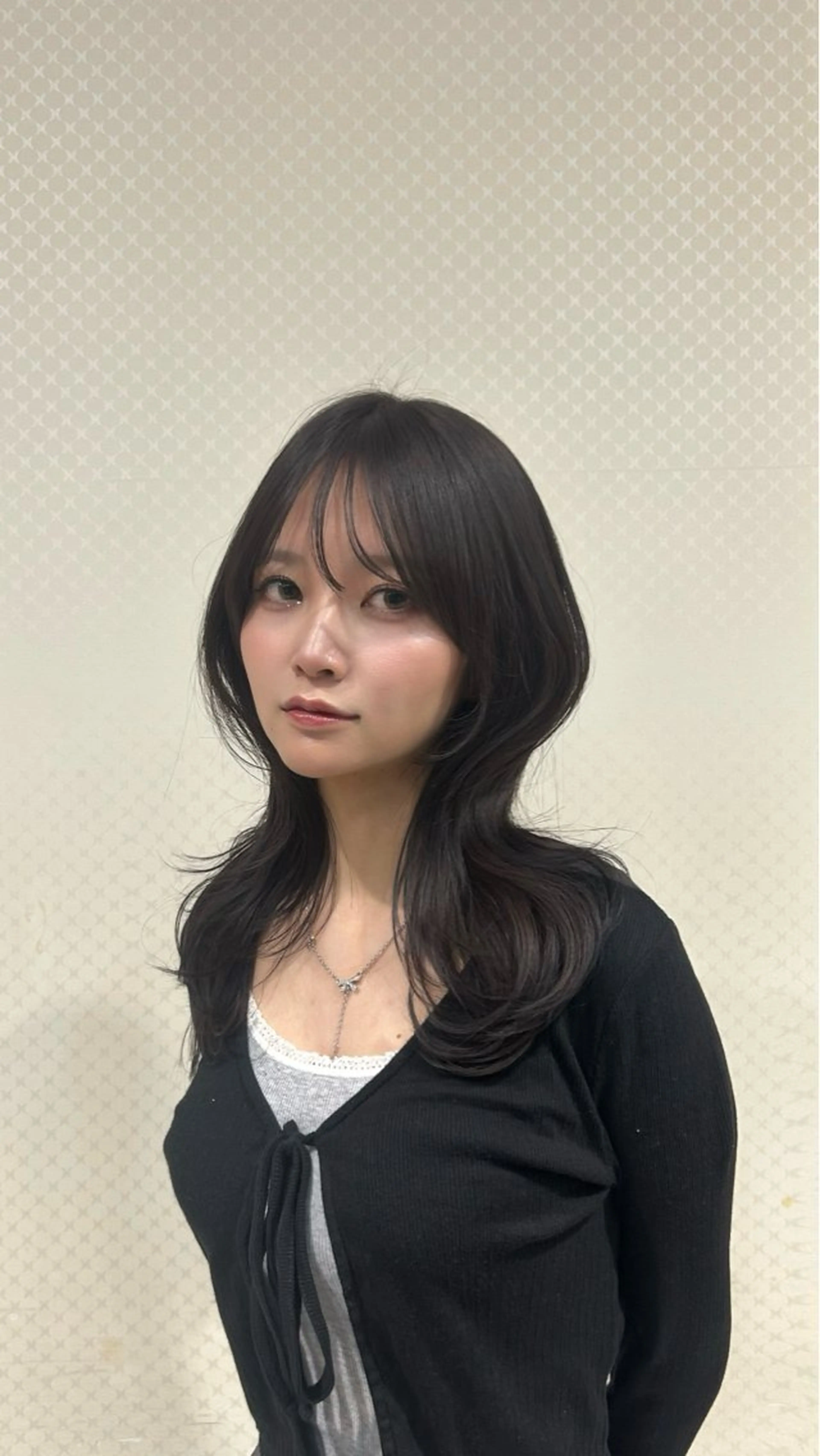 ミディアム ハッシュカット ハイレイヤー レイヤーカット La bless なんばスカイオ所属・韓国レイヤー/顔周り カット/Takunaのヘアスタイル