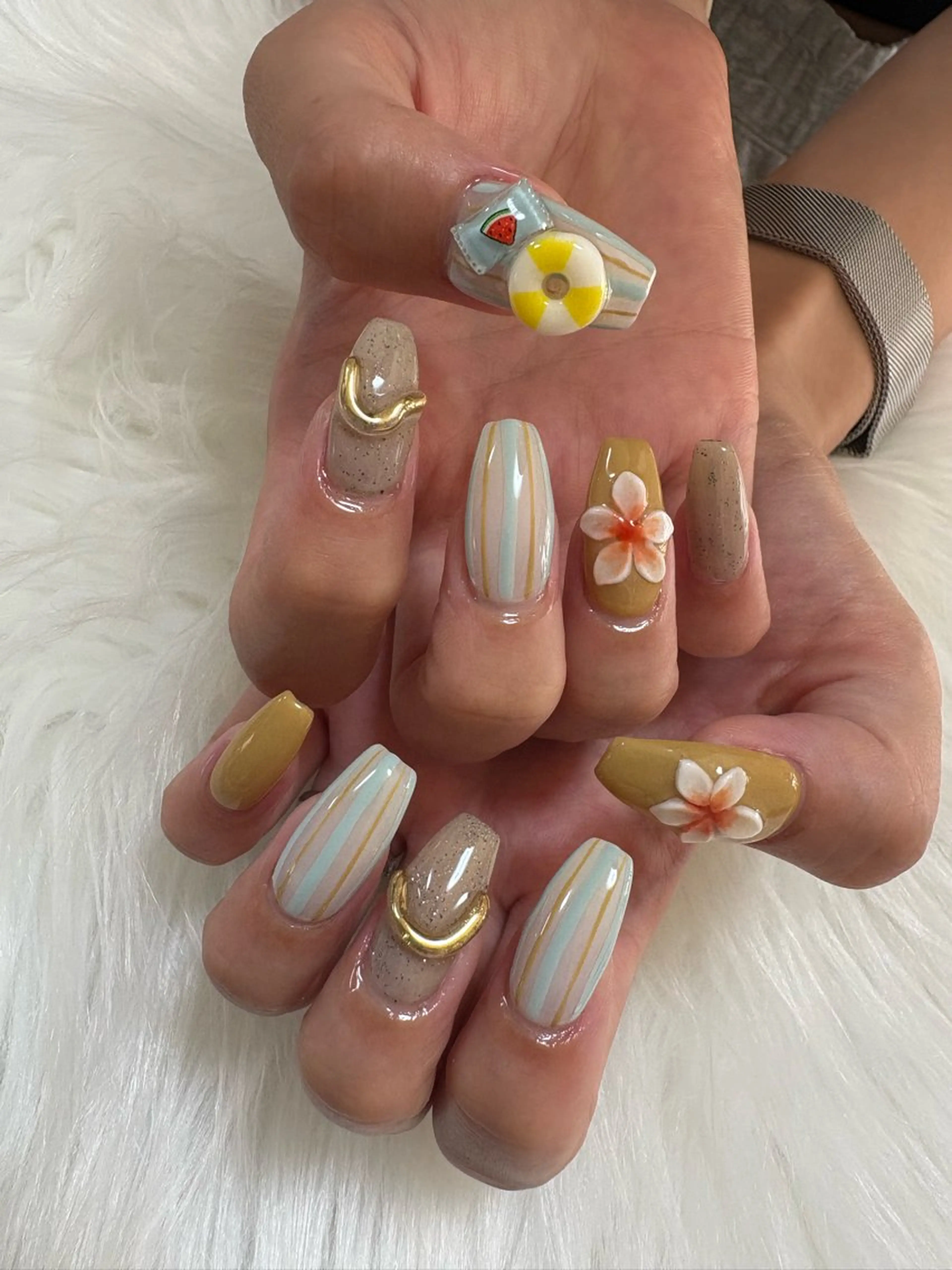 ネイル 💅ネイルハウス🏡 🎀TOMO🎀のネイルデザイン