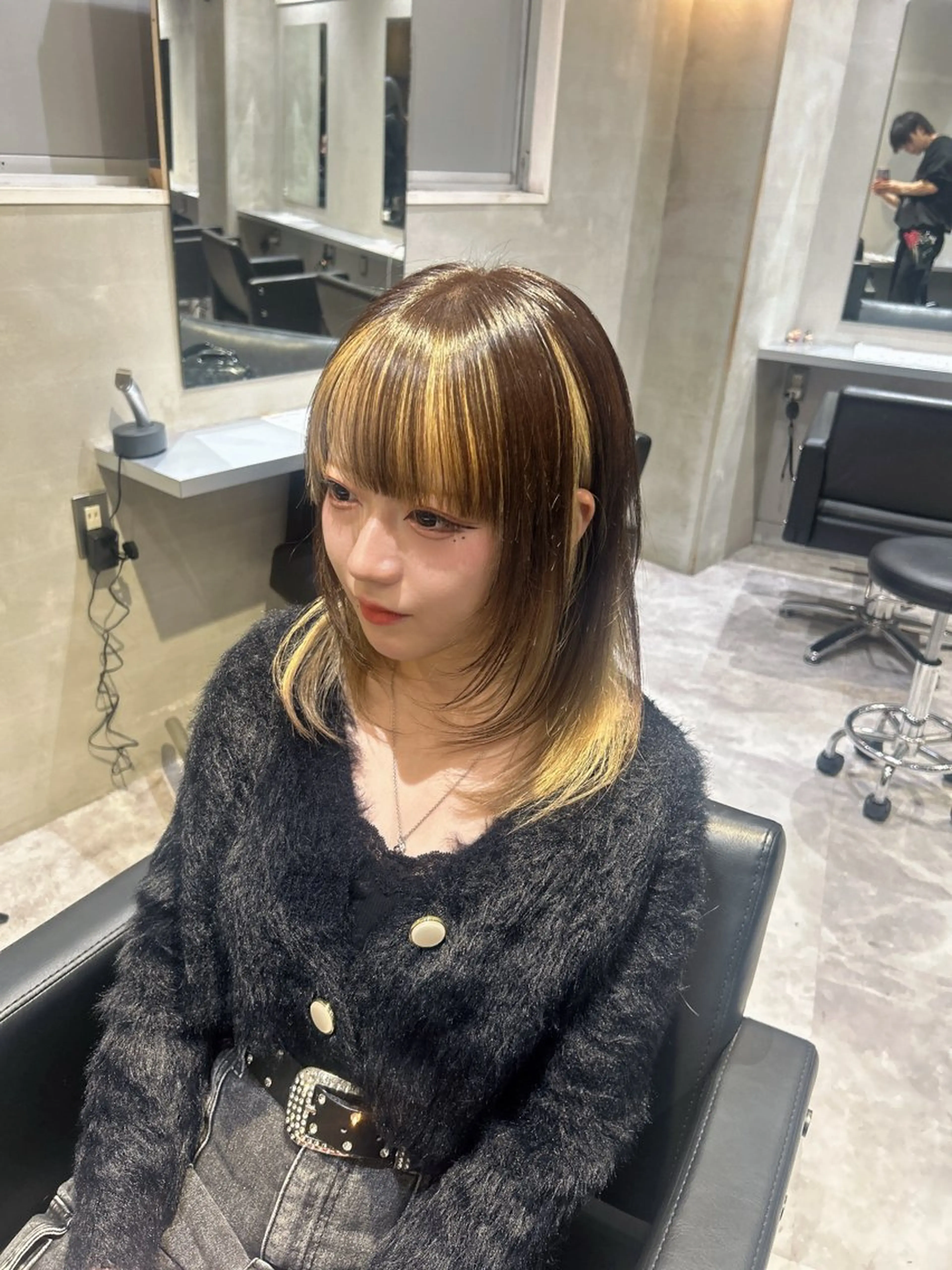 セミロング カラー ブロンド ブラウンカラー インナーカラー カット ヘアカラー トリートメント レイヤーカット/ 縮毛矯正🇰🇷早坂のヘアスタイル