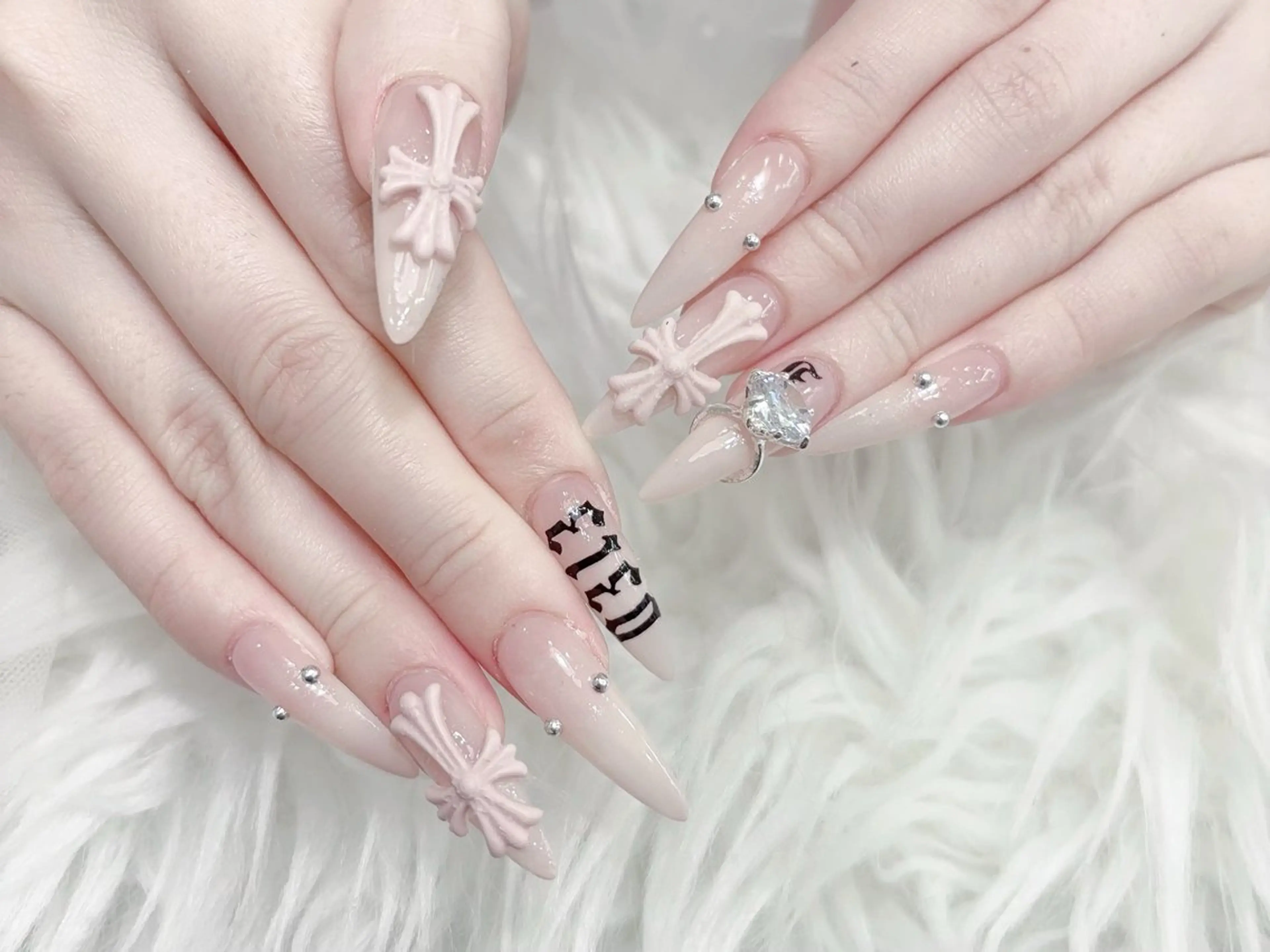 ネイル 成人式 大理石ネイル(マーブル) リボン 夏ネイル ネイルチップ ハンドネイル MoMoA Nail ネイル長さ出し専門店のネイルデザイン