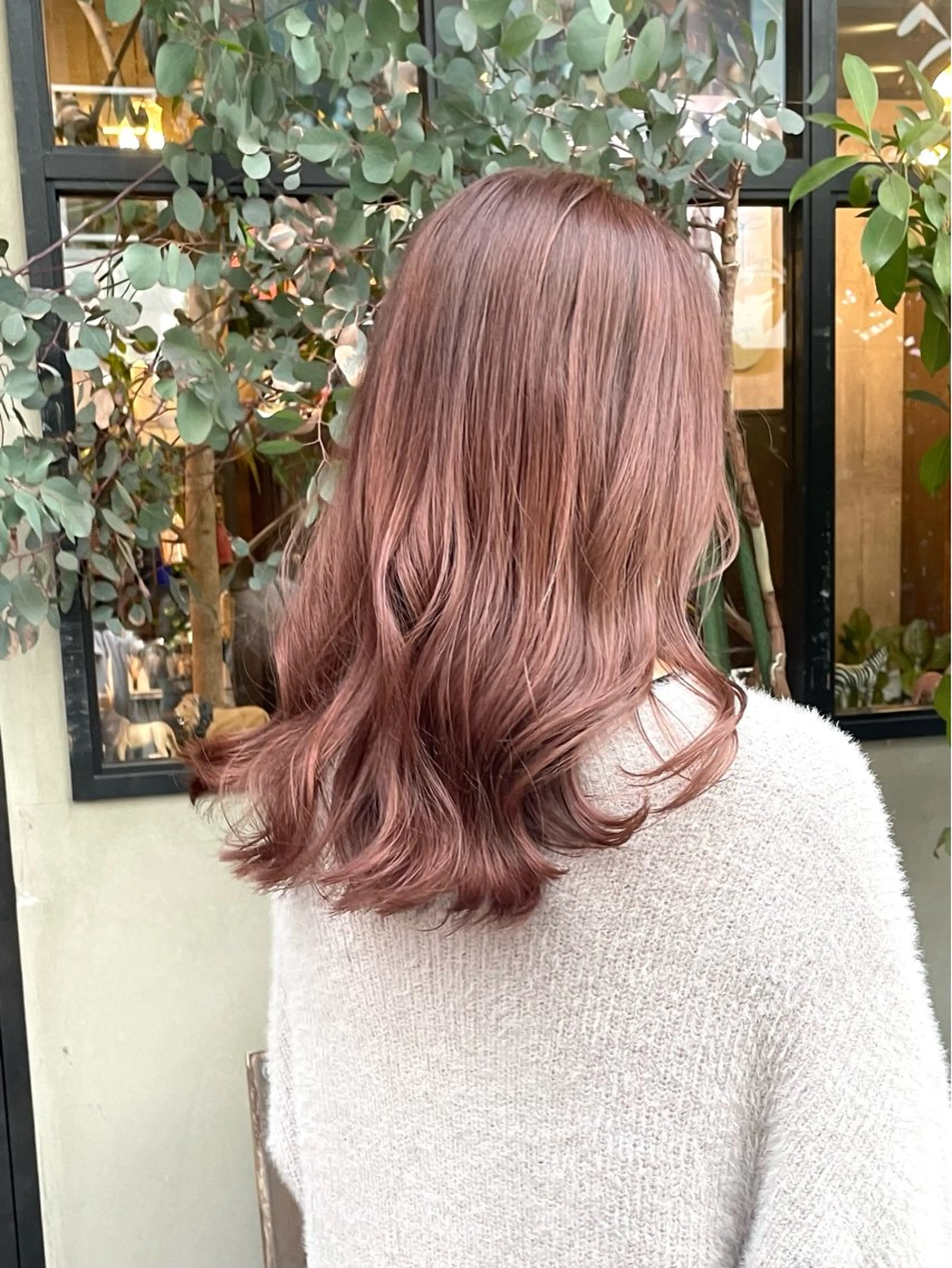 カラー ピンクカラー カット ヘアカラー トリートメント 竹内 春奈のヘアスタイル