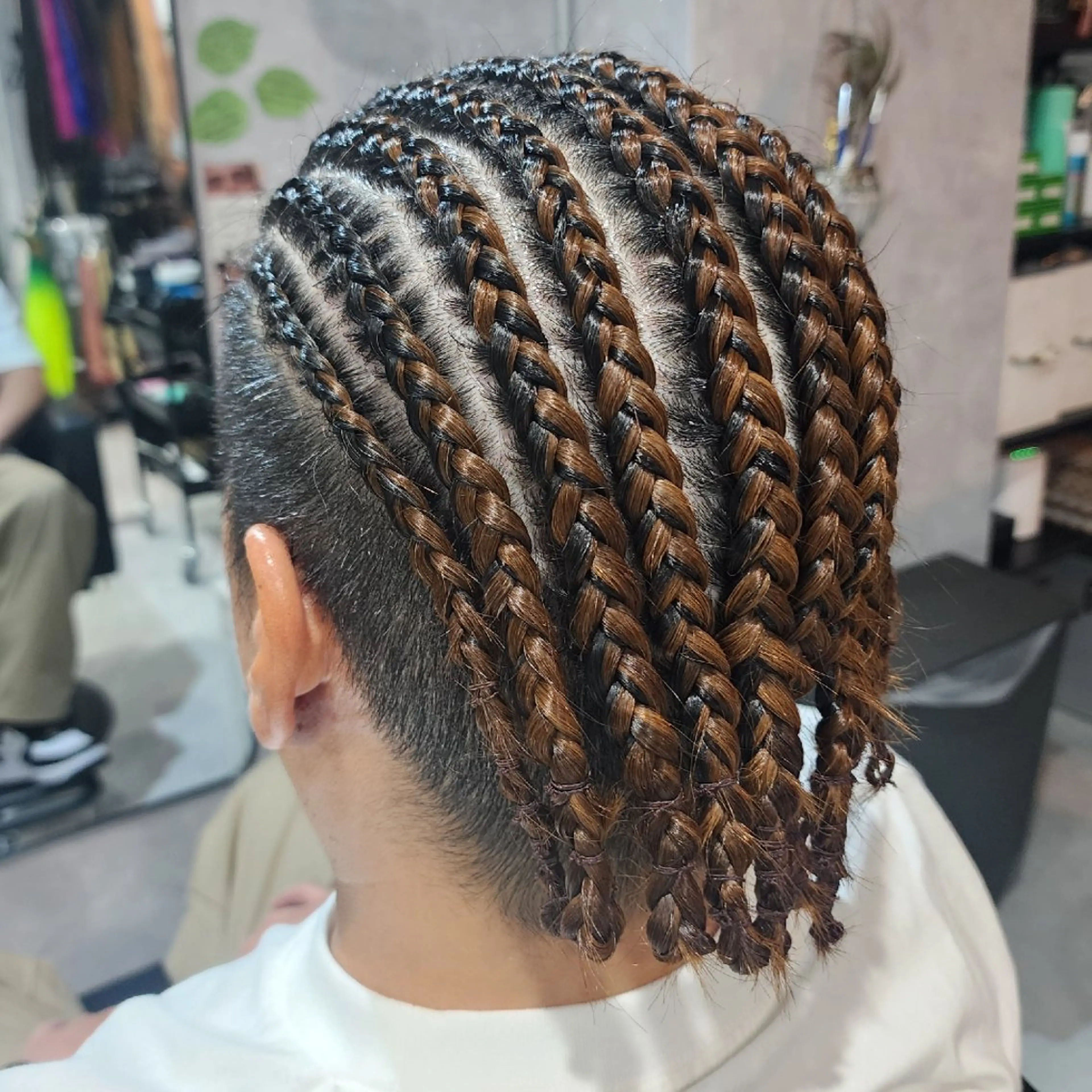 【地毛のみ/メンズ】コーンロウ　全頭　8~10本の写真