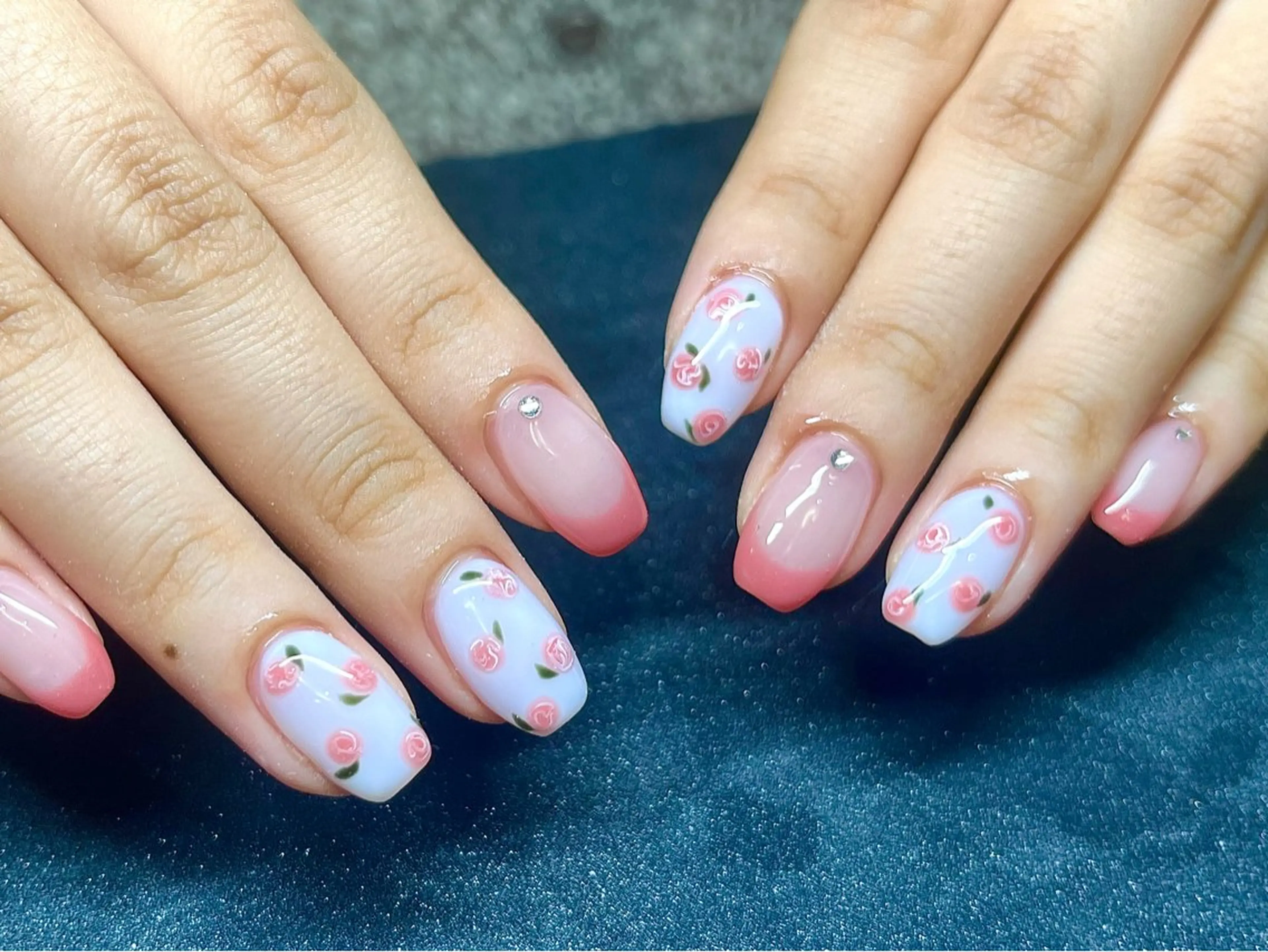 ネイル ハンドネイル Chika .のネイルデザイン