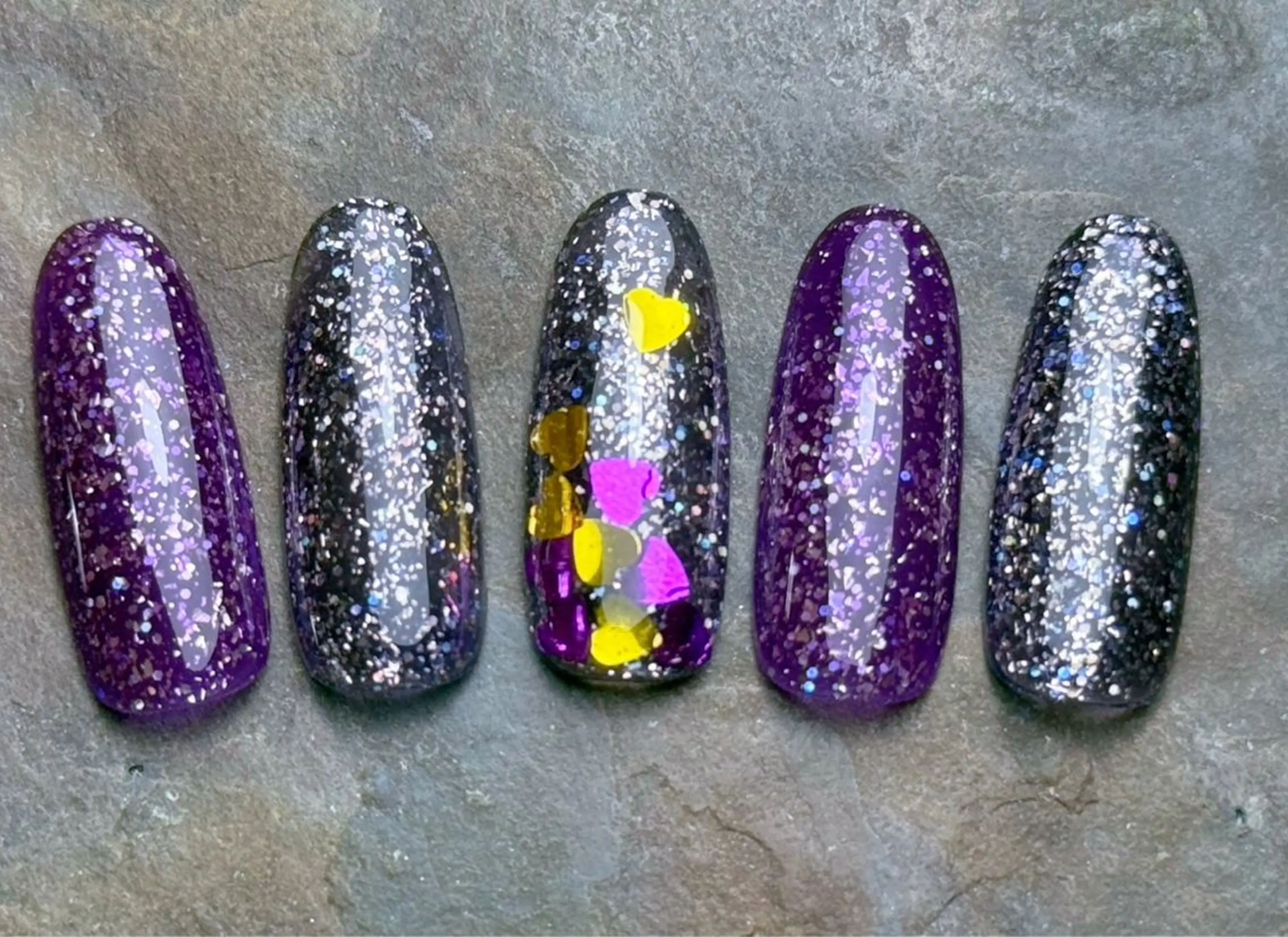 ネイル ハンドネイル マジックミラー所属・マジック ミラーのネイルデザイン