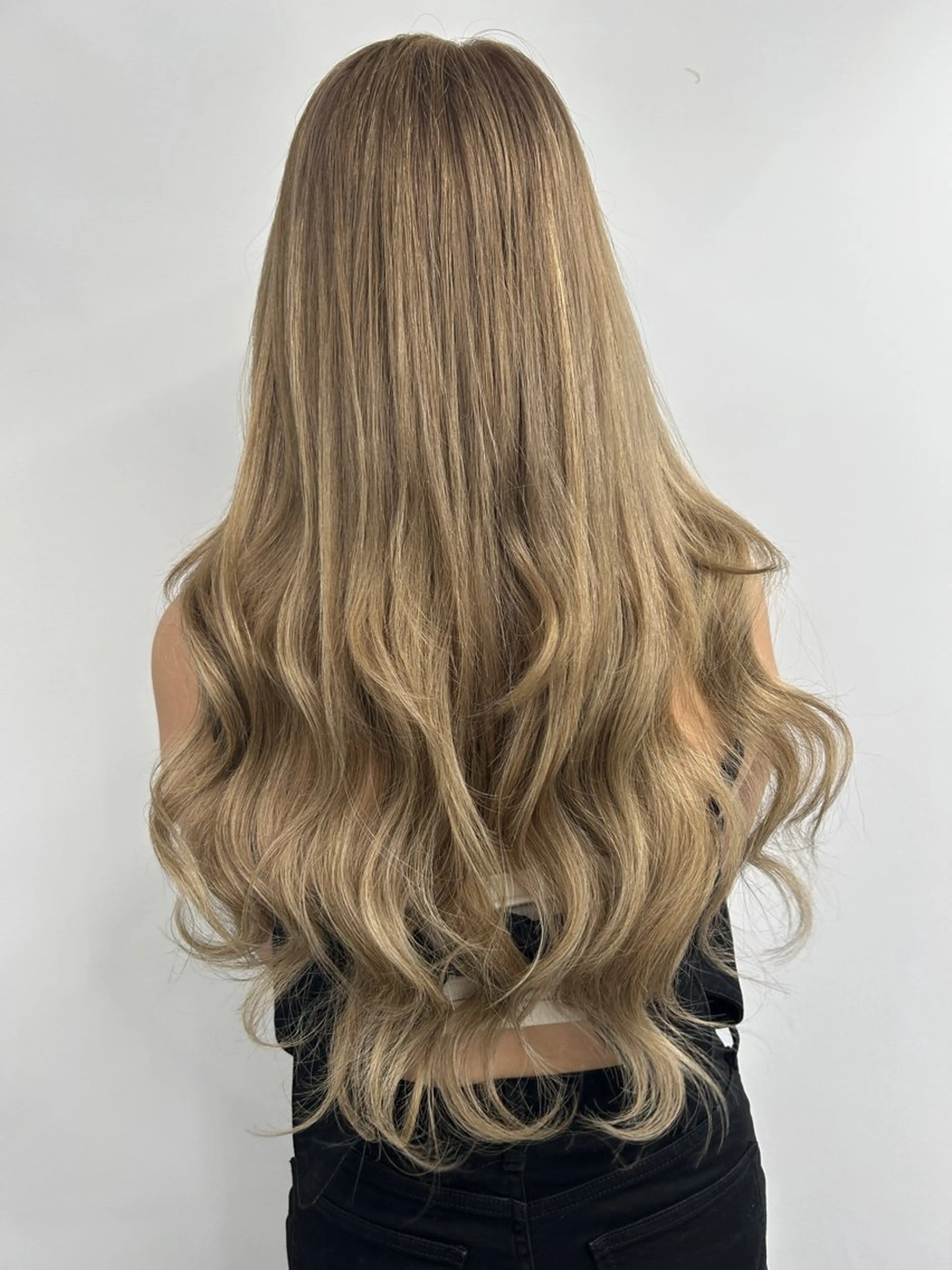 ロング カラー シールエクステ バレイヤージュ ハイライトカラー ハイトーンカラー エクステ カット ヘアカラー トリートメント エクステ ヘアセット レイヤー/エクステ alpha下妻のヘアスタイル