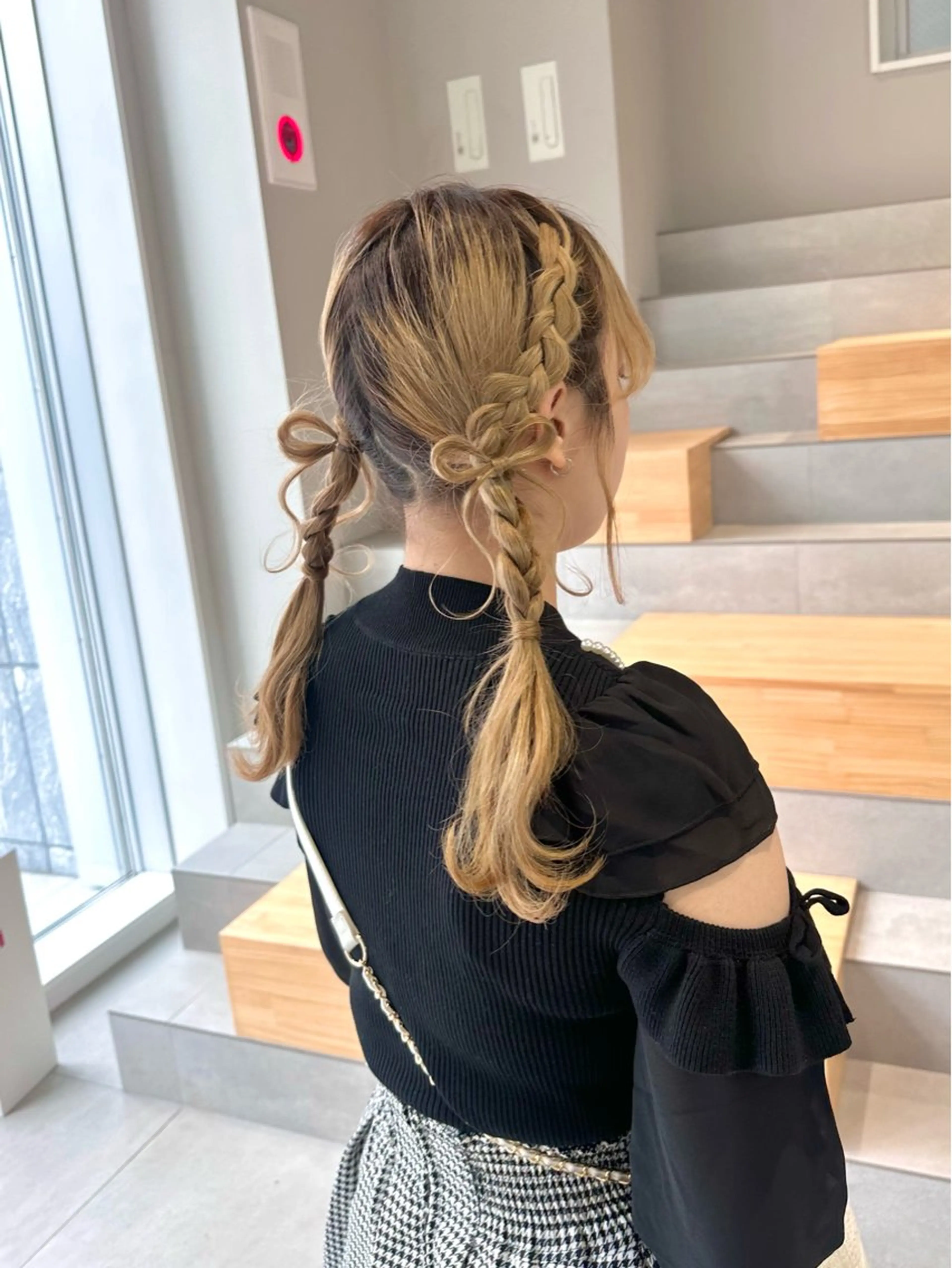 ロング ヘアアレンジ 染谷 遥花のヘアスタイル