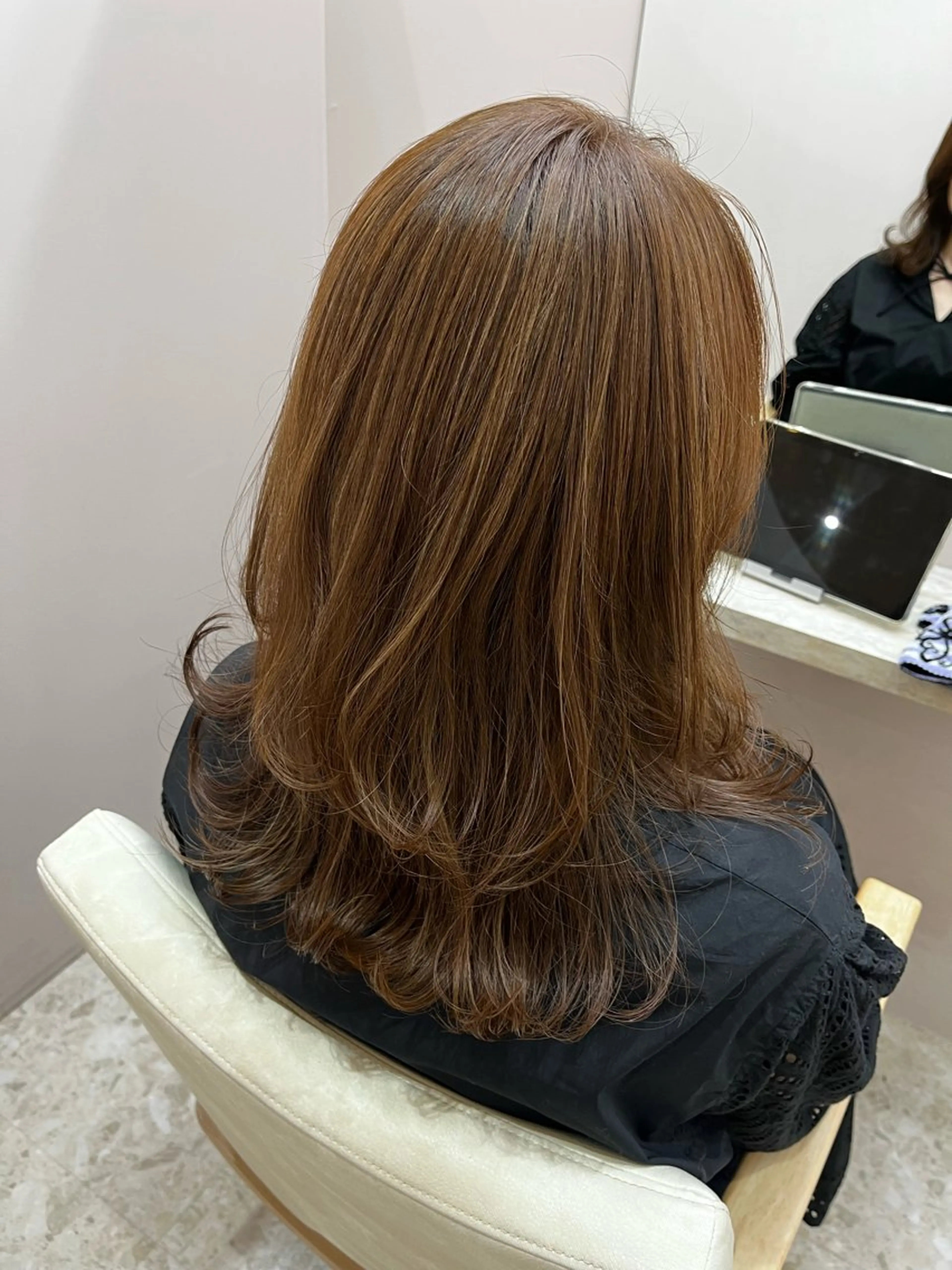 セミロング 小川 愛美のヘアスタイル