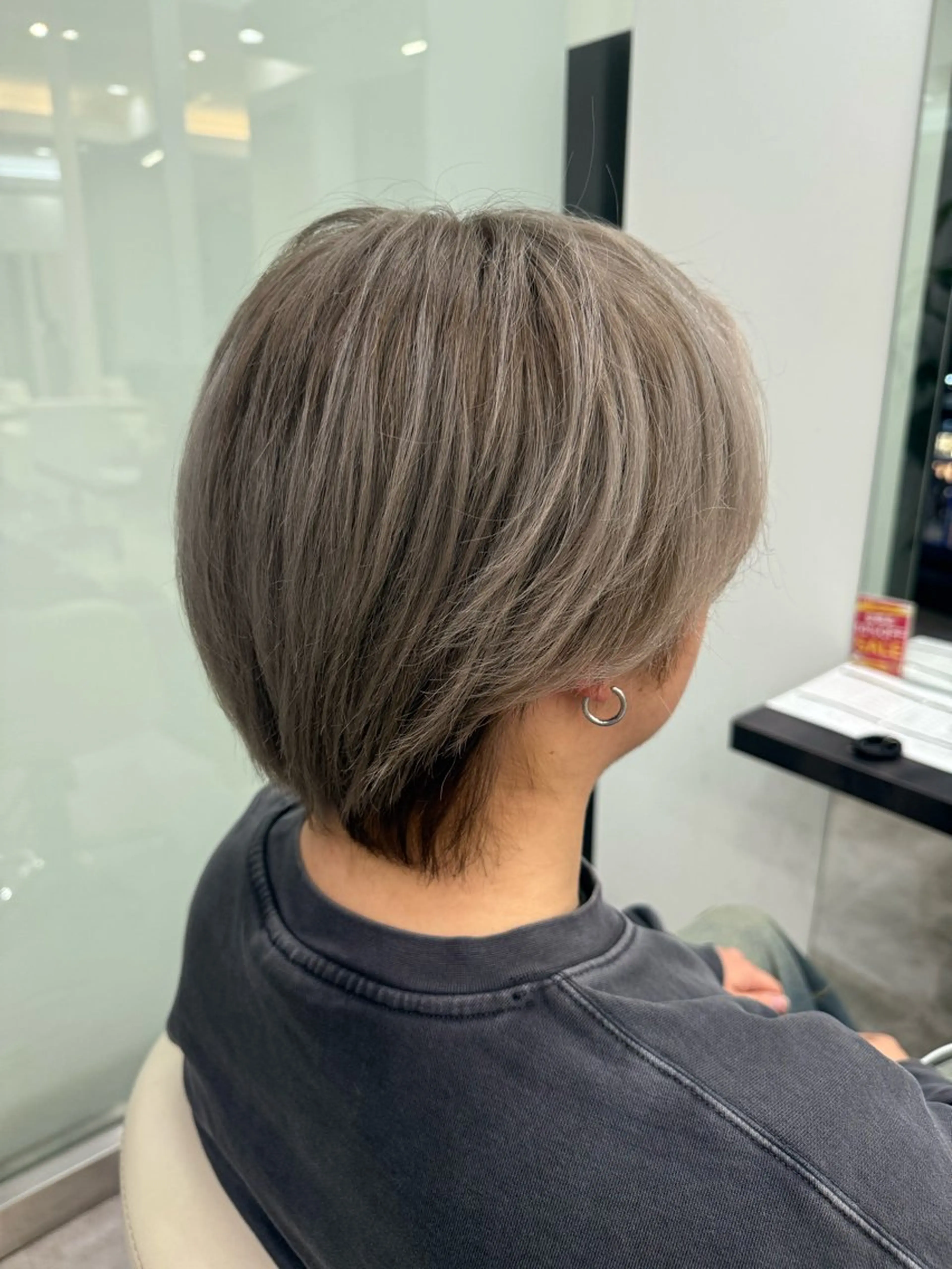 ショート カラー ベージュカラー ブリーチ ケアブリーチ 透明感カラー デザインカラー 渋谷髪質改善/縮毛 矯正/かすが🪽🫧のヘアスタイル