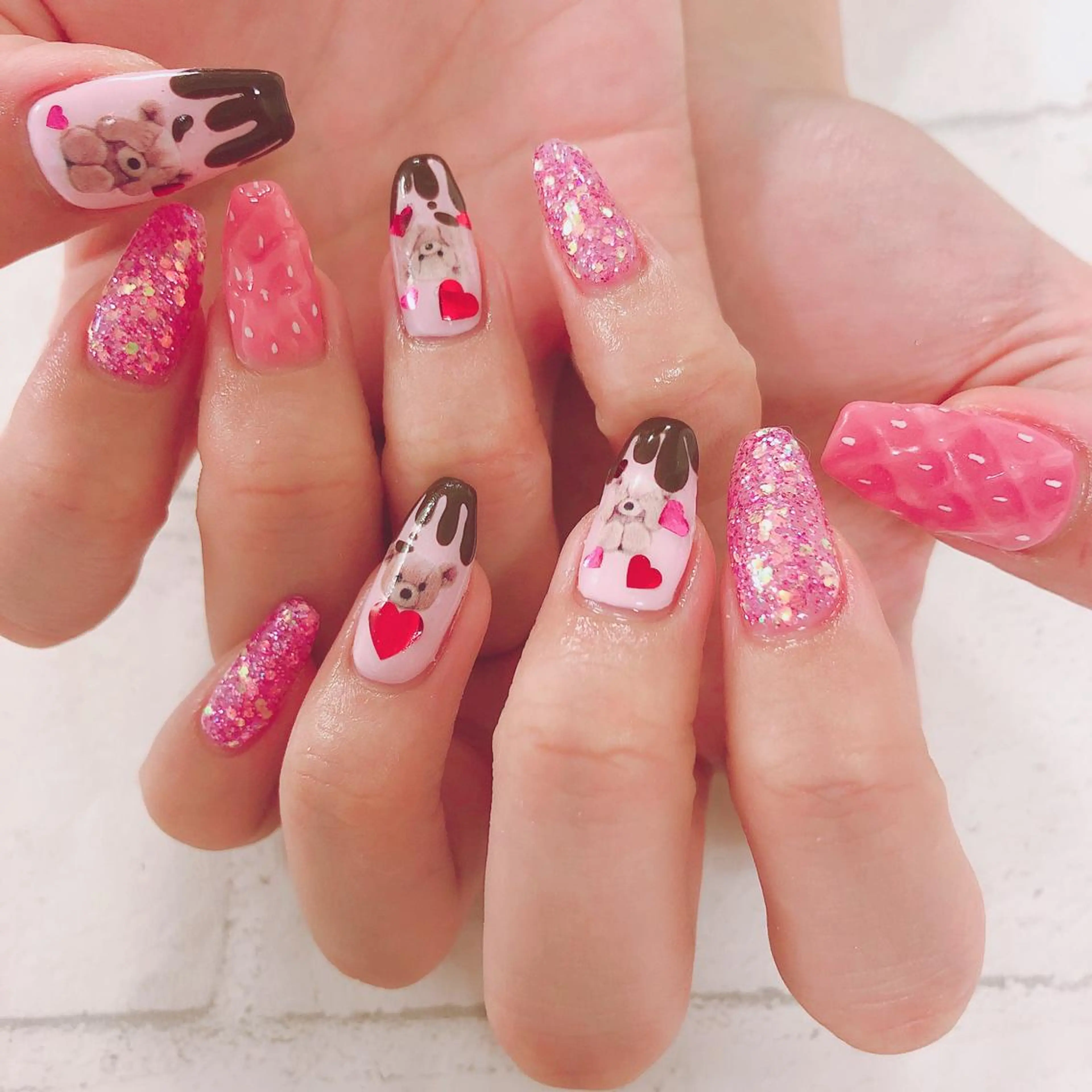 ネイル ジェルネイル ピンク バレンタイン ono megumiのネイルデザイン