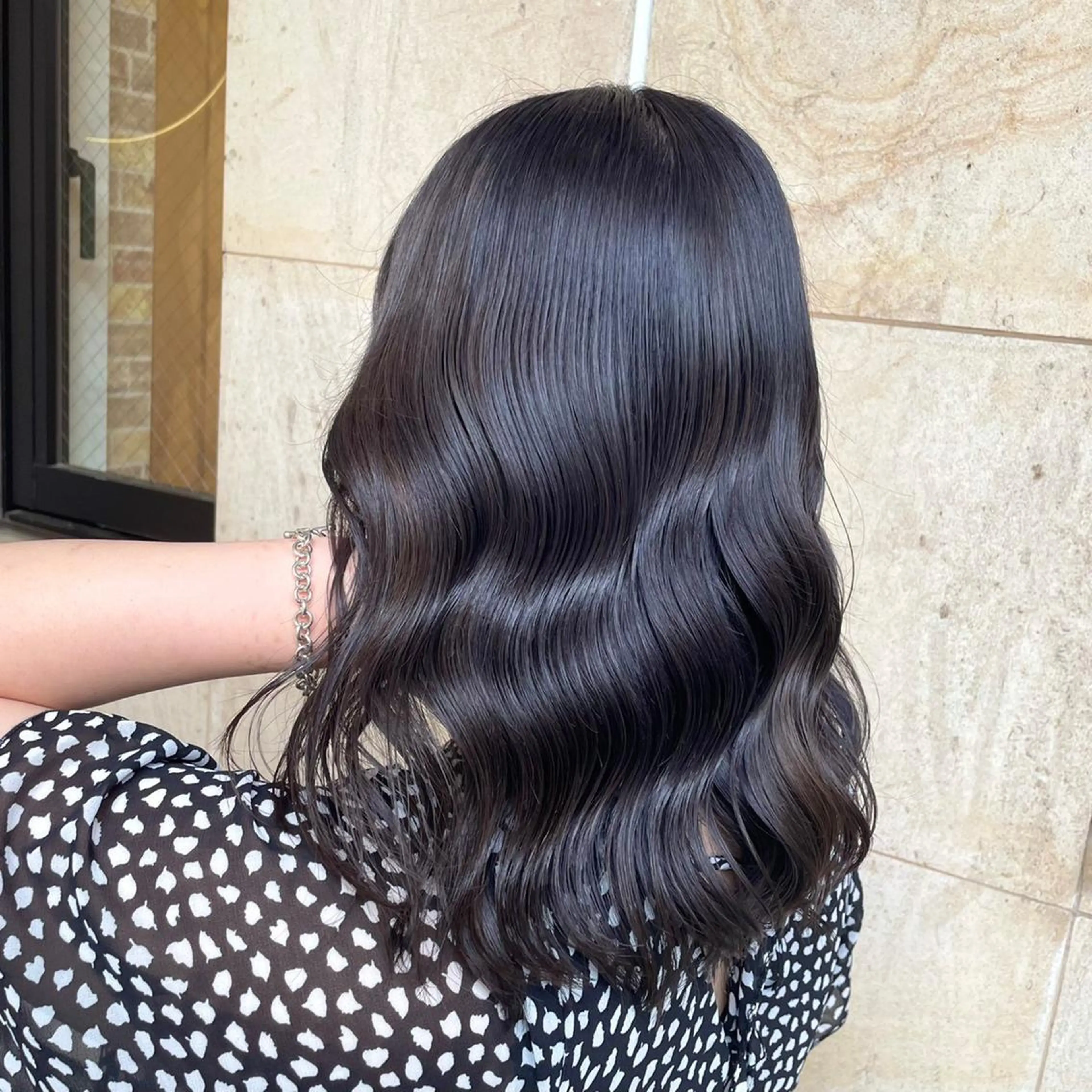 セミロング カラー ヘアカラー トリートメント ブリーチなし✨艶髪 カラー𓃲YAGIのヘアスタイル