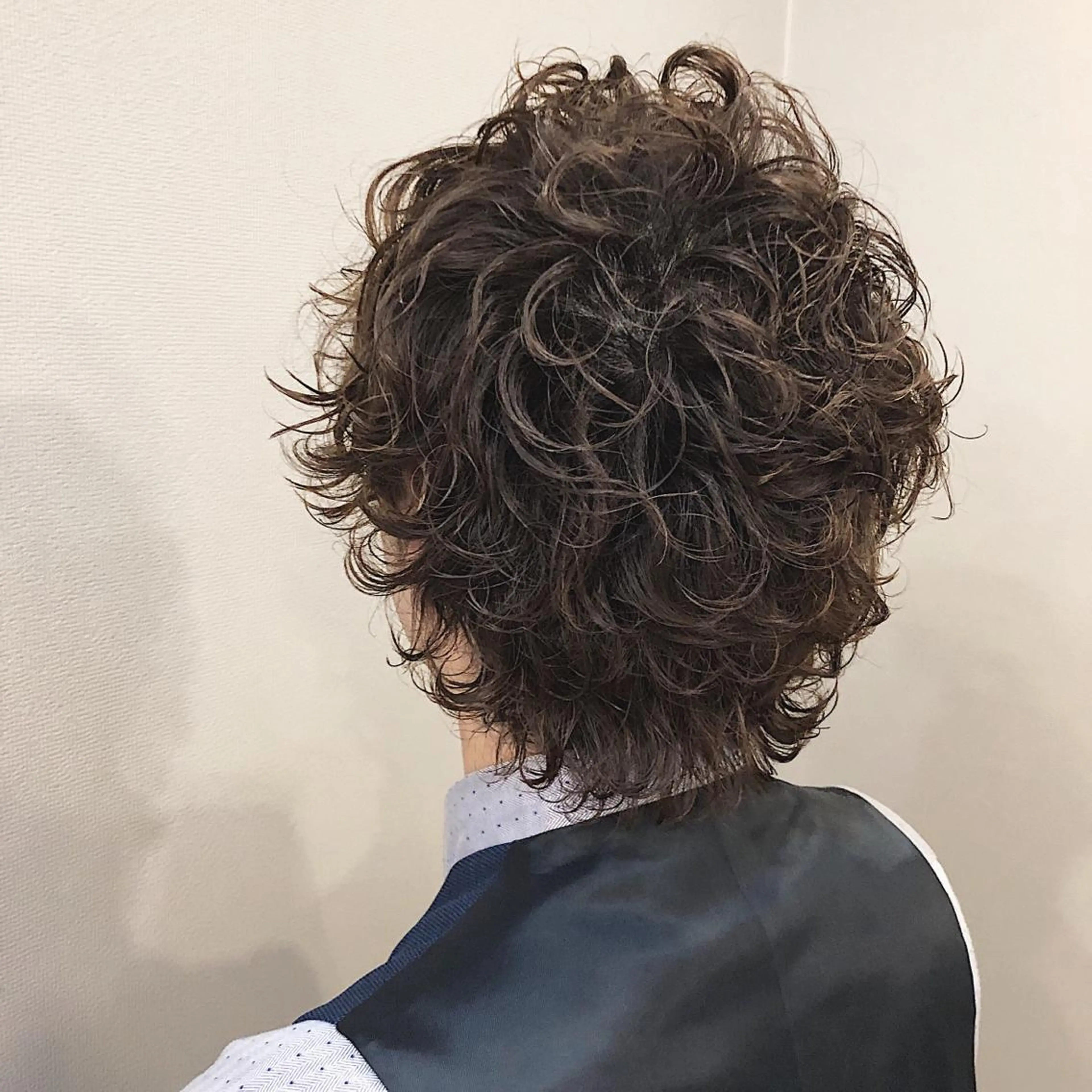 ショート パーマ メンズ メンズパーマ 外ハネヘア カット パーマ ヘッドスパ 山口 浩之のヘアスタイル