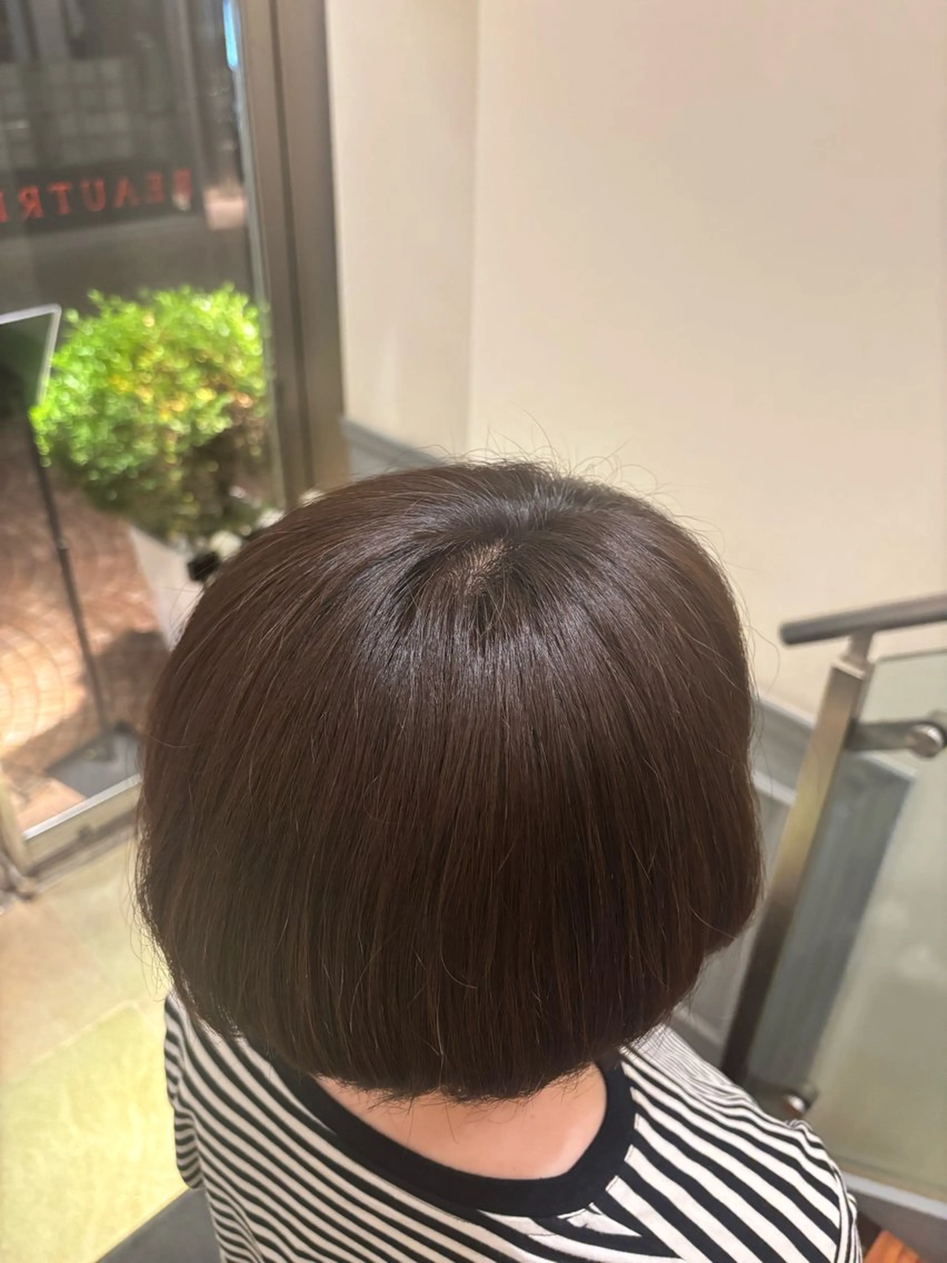 カラー 小西 莉央のヘアスタイル