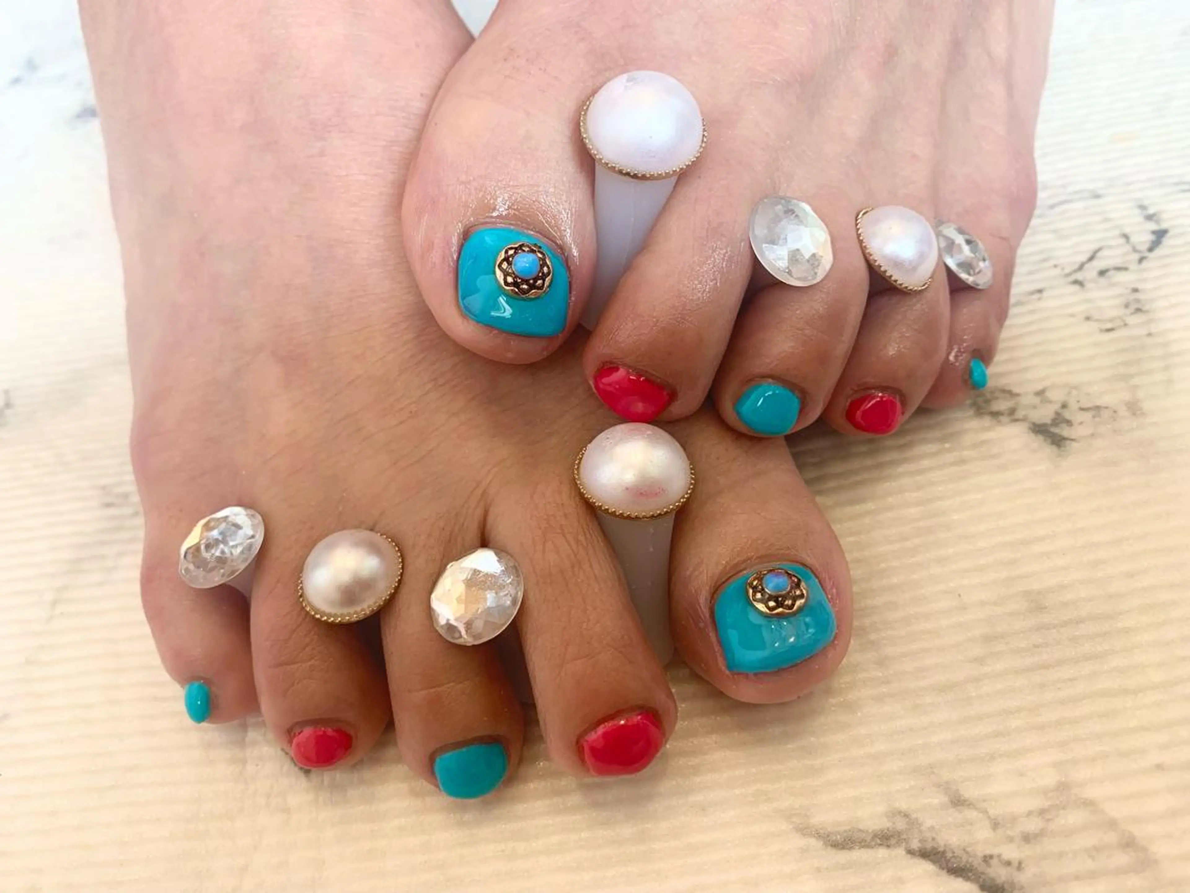 ネイル フットネイル ジェルネイル フットネイル Ruana Nailのネイルデザイン