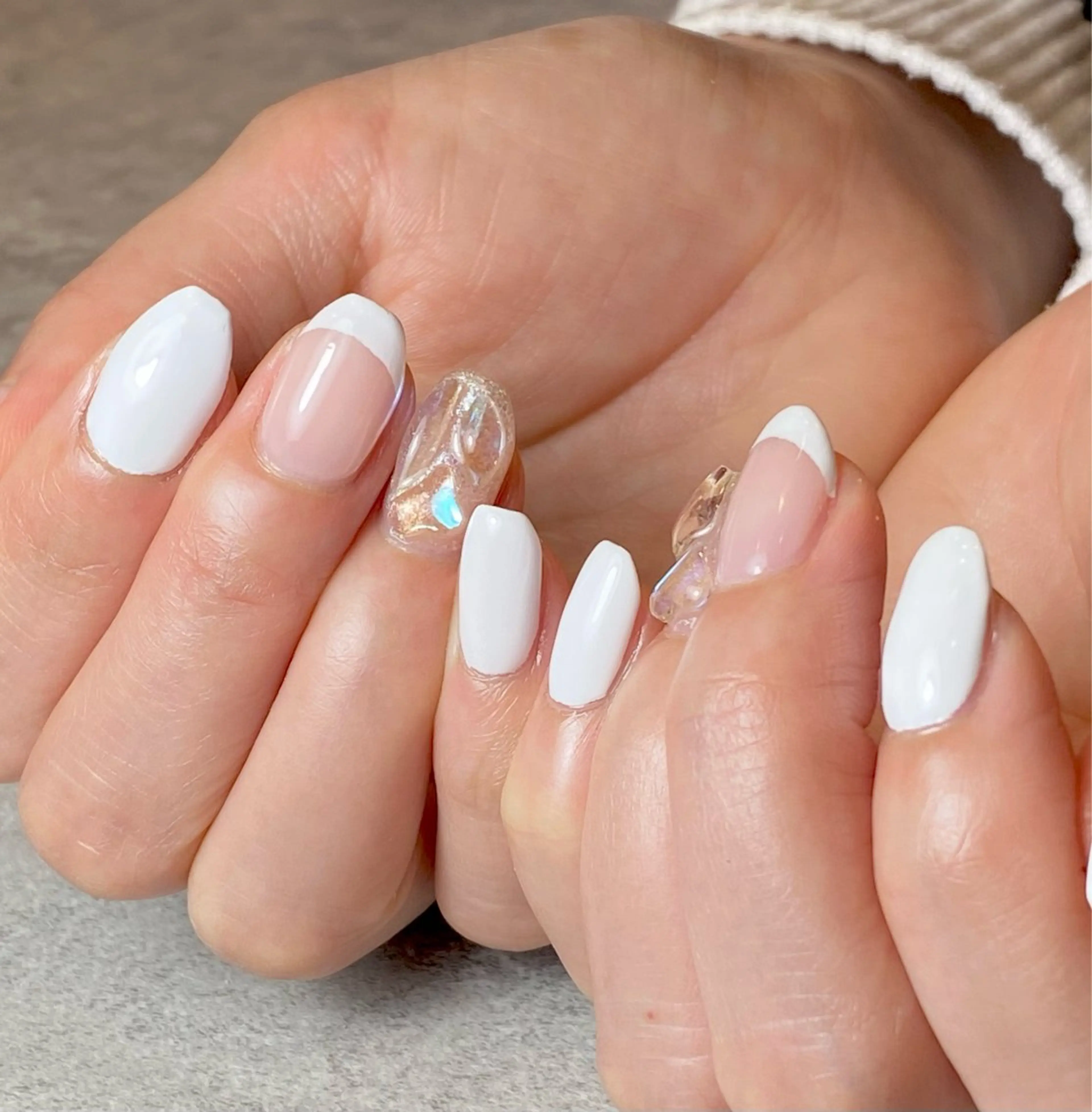 ネイル オーロラネイル フレンチネイル ワンカラーネイル ストーンネイル ハンドネイル Narumi nailのネイルデザイン