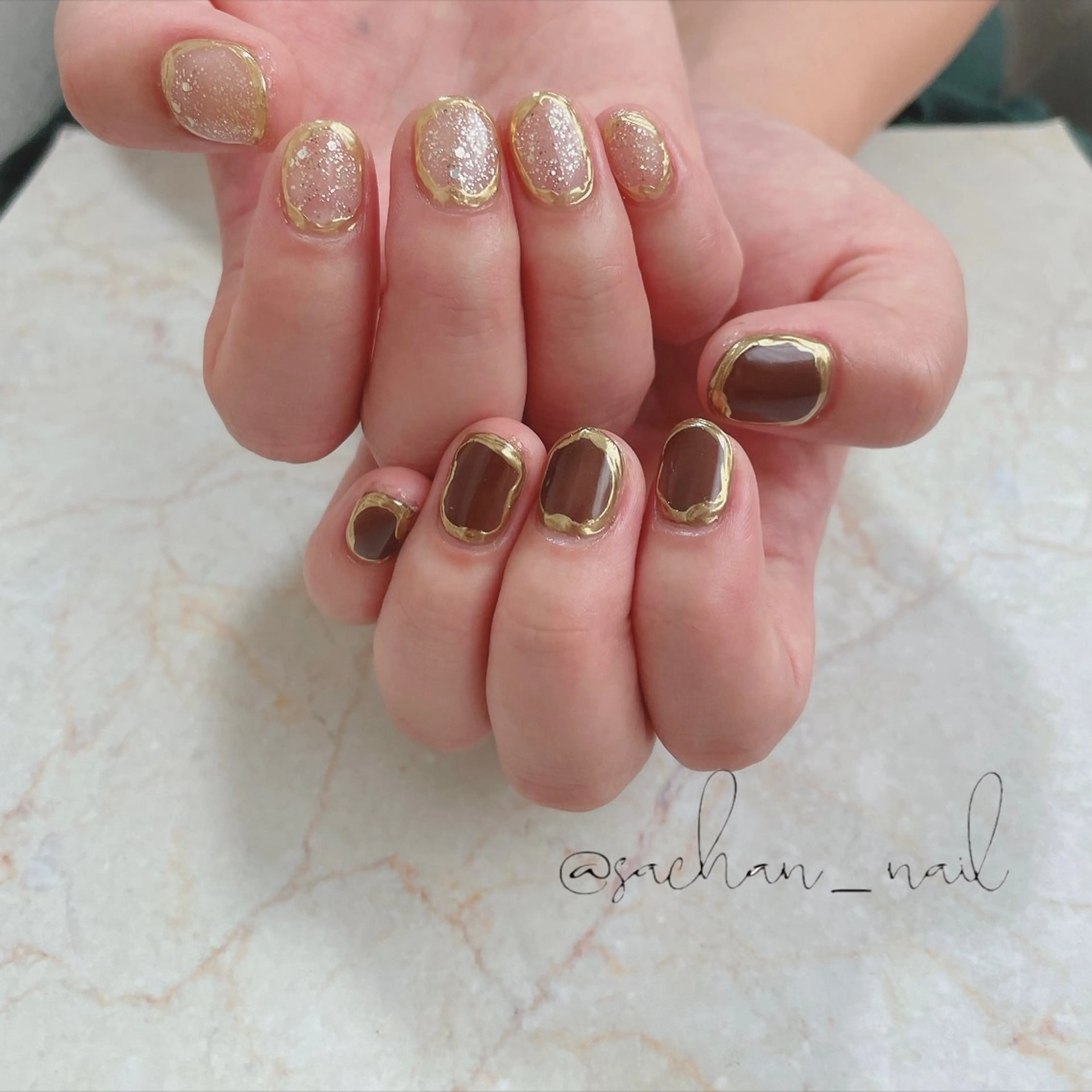 ネイル ブラウン ゴールド ハンドネイル Sukegawa Satsukiのネイルデザイン