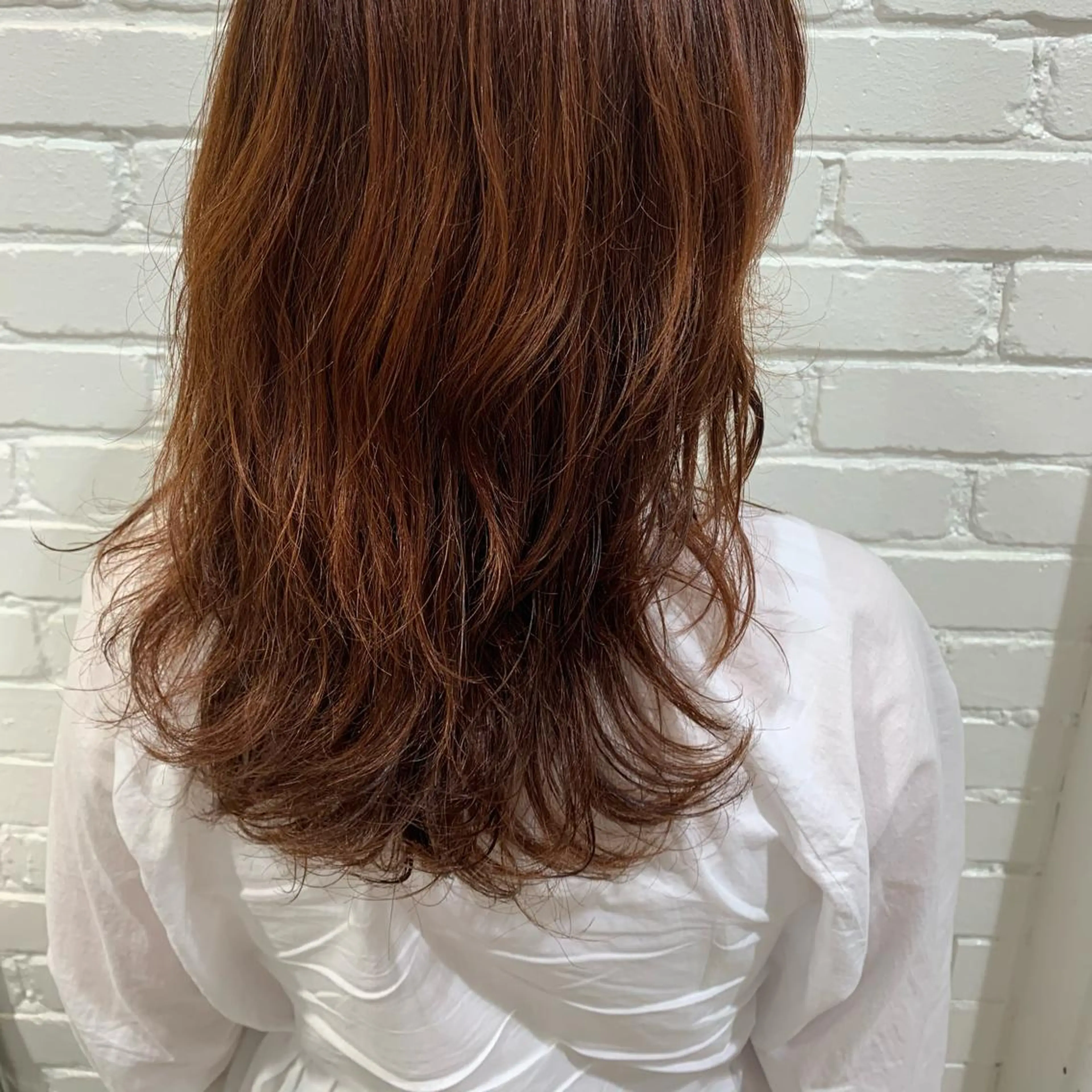 ミディアム カラー オレンジ ヴァンカウンシル春日井所属・澤田 しおりのヘアスタイル