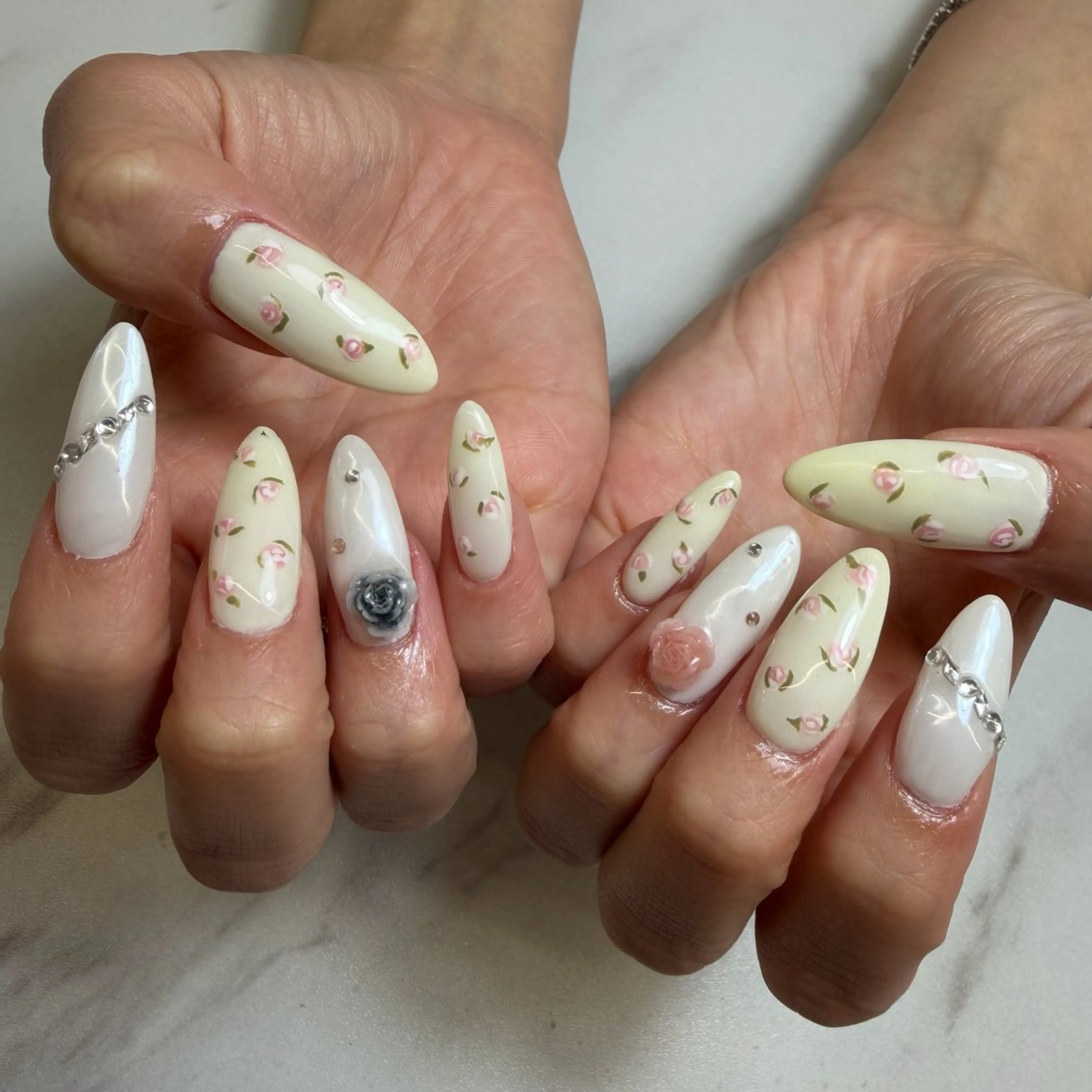 ネイル ハンドネイル mai ❤︎のネイルデザイン