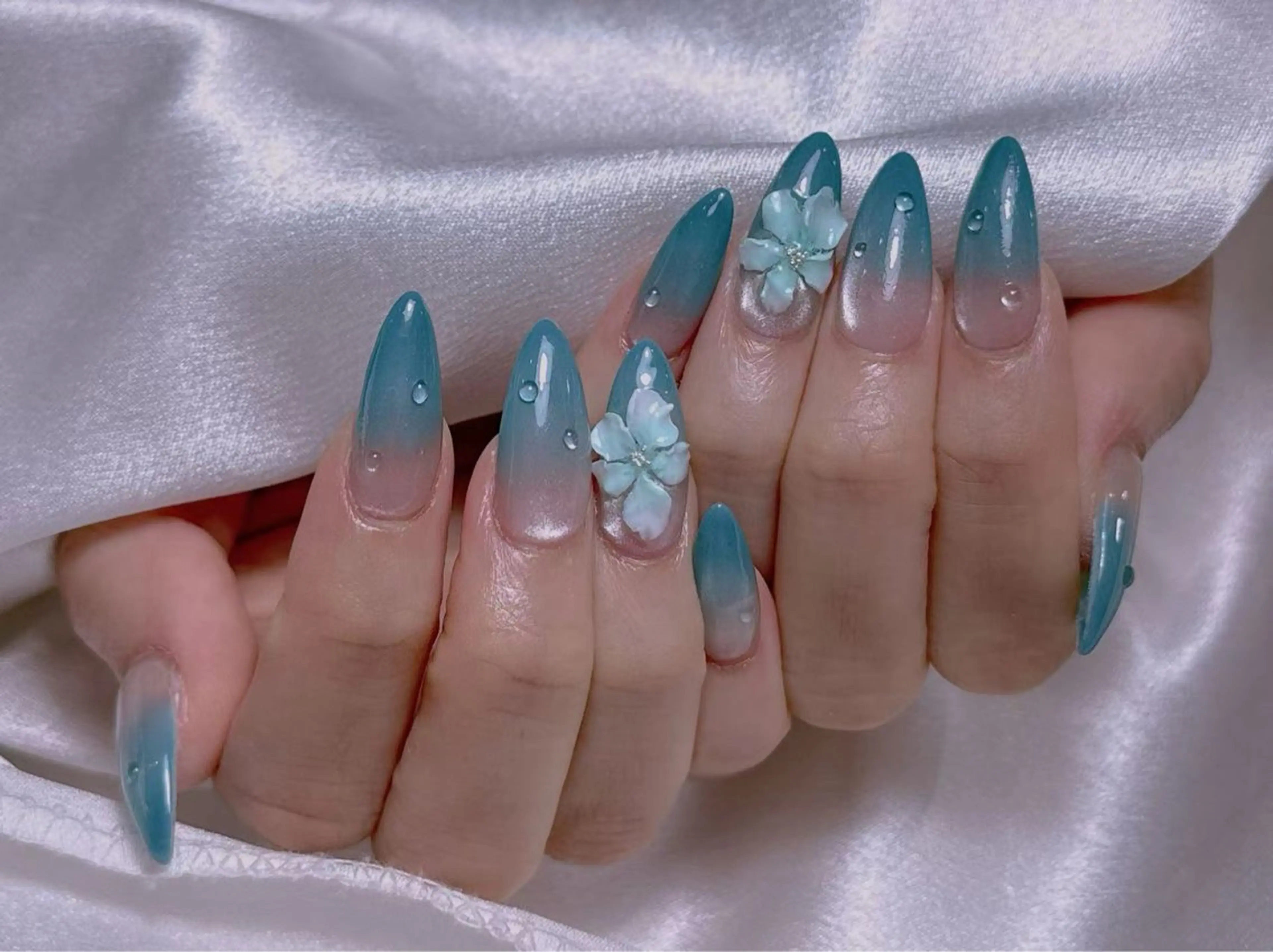 ネイル 長さ出し専門店 RIRIのネイルデザイン