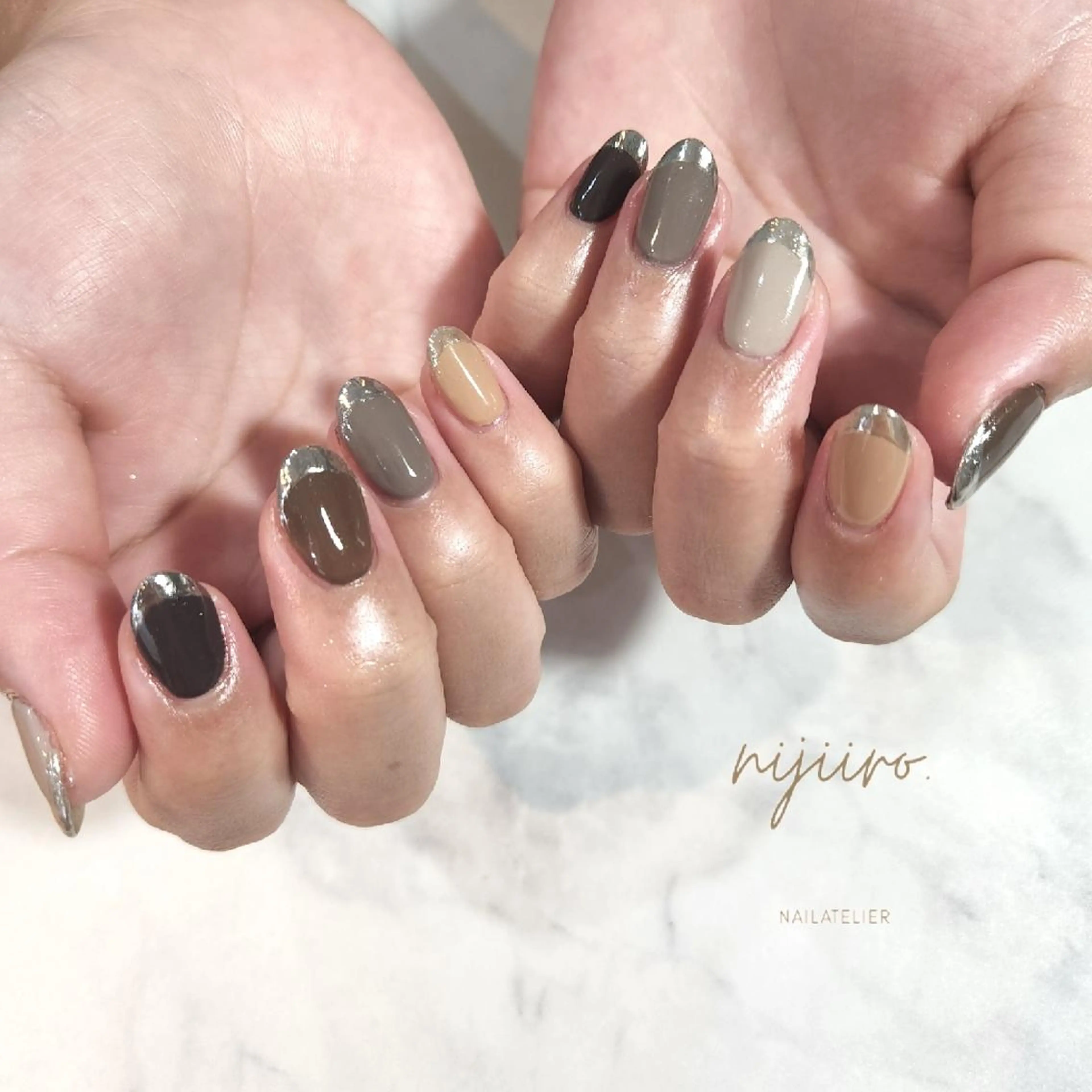 ネイル フレンチネイル ミラーネイル ハンドネイル nijiiro🌈 サトウのネイルデザイン