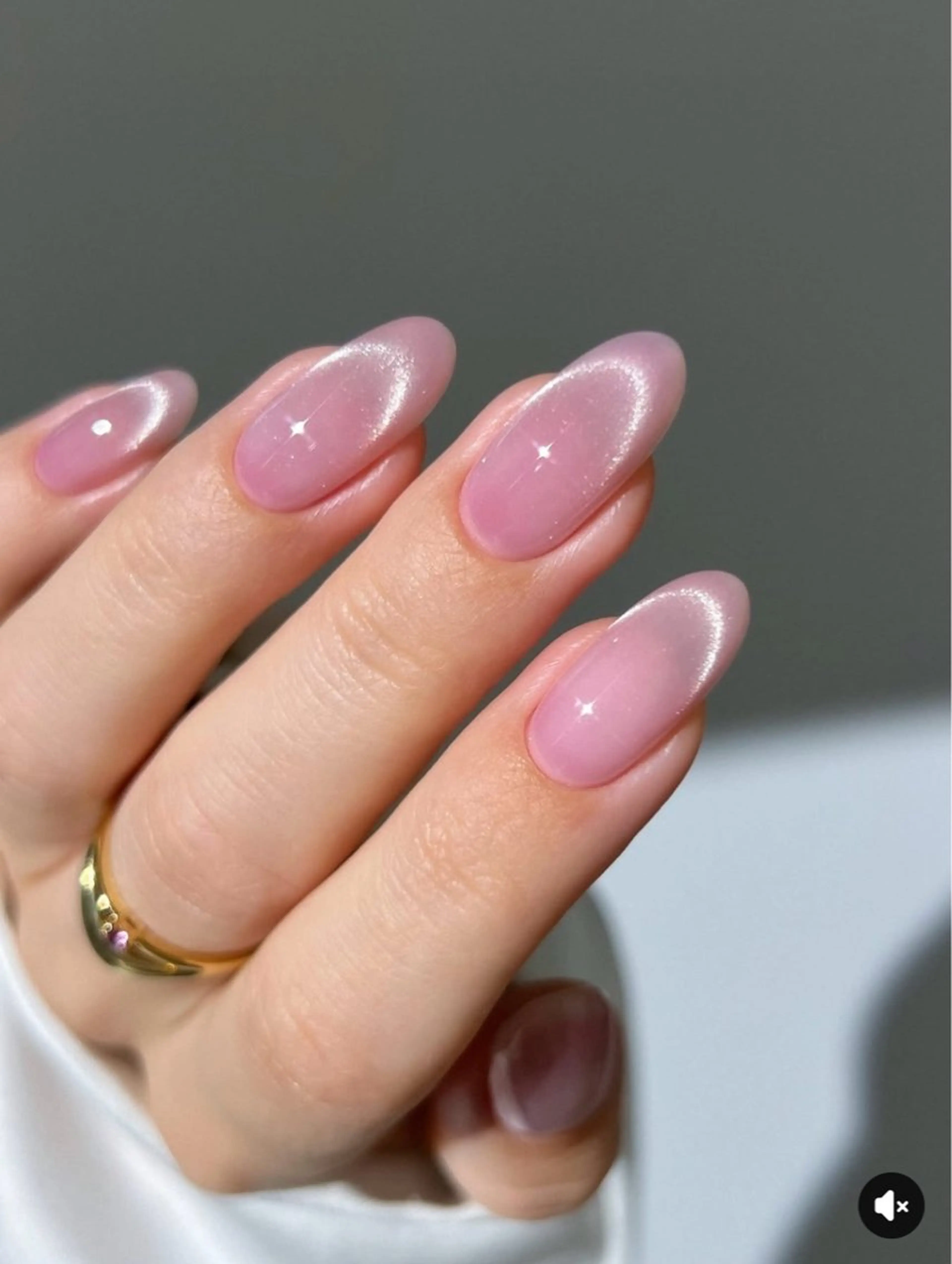 ネイル キラキラネイル マグネットネイル ぷっくりネイル 春ネイル ワンホンネイル ハンドネイル Candy Nailのネイルデザイン
