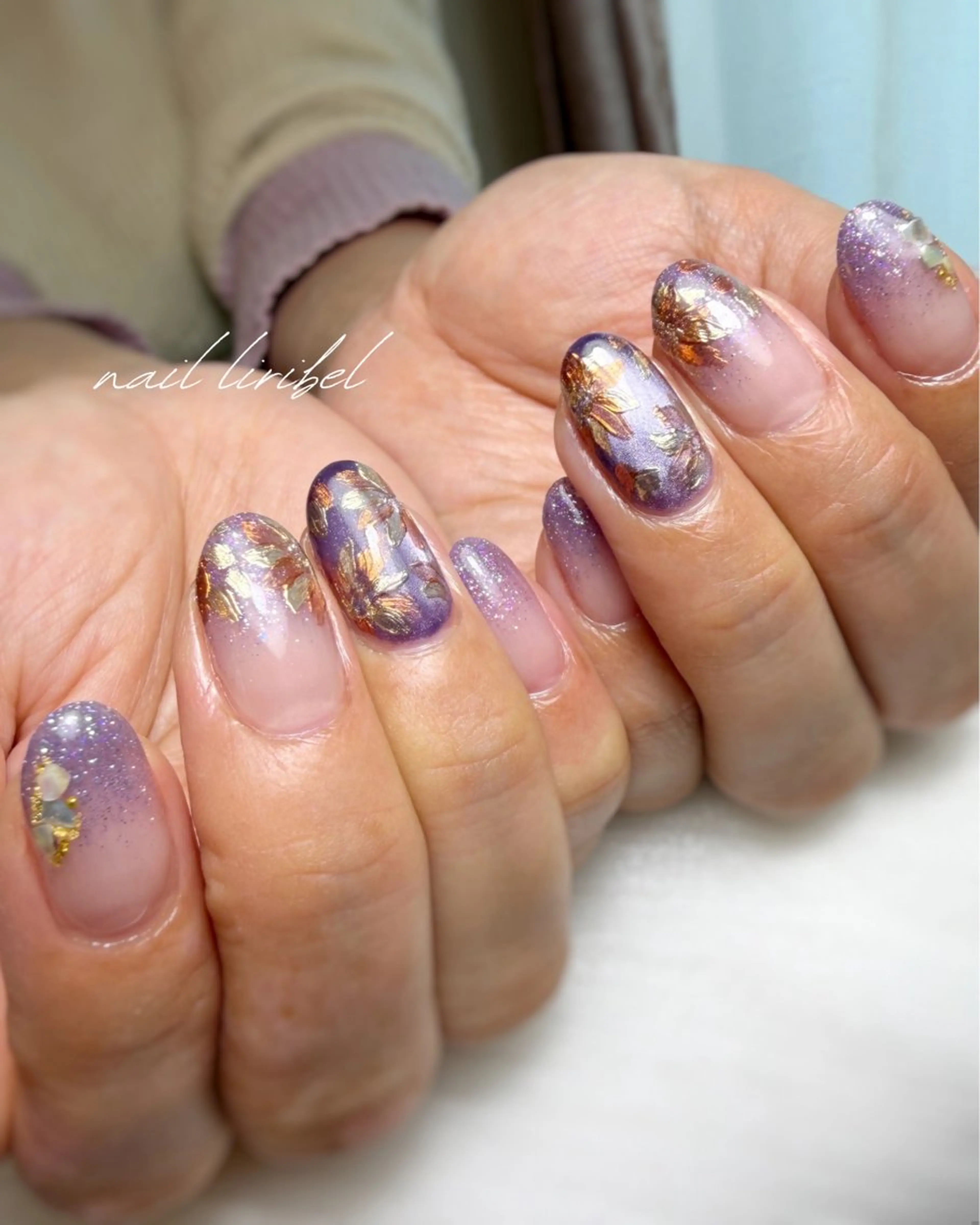 ネイル アートネイル キラキラネイル ミラーネイル Nail Liribelのネイルデザイン