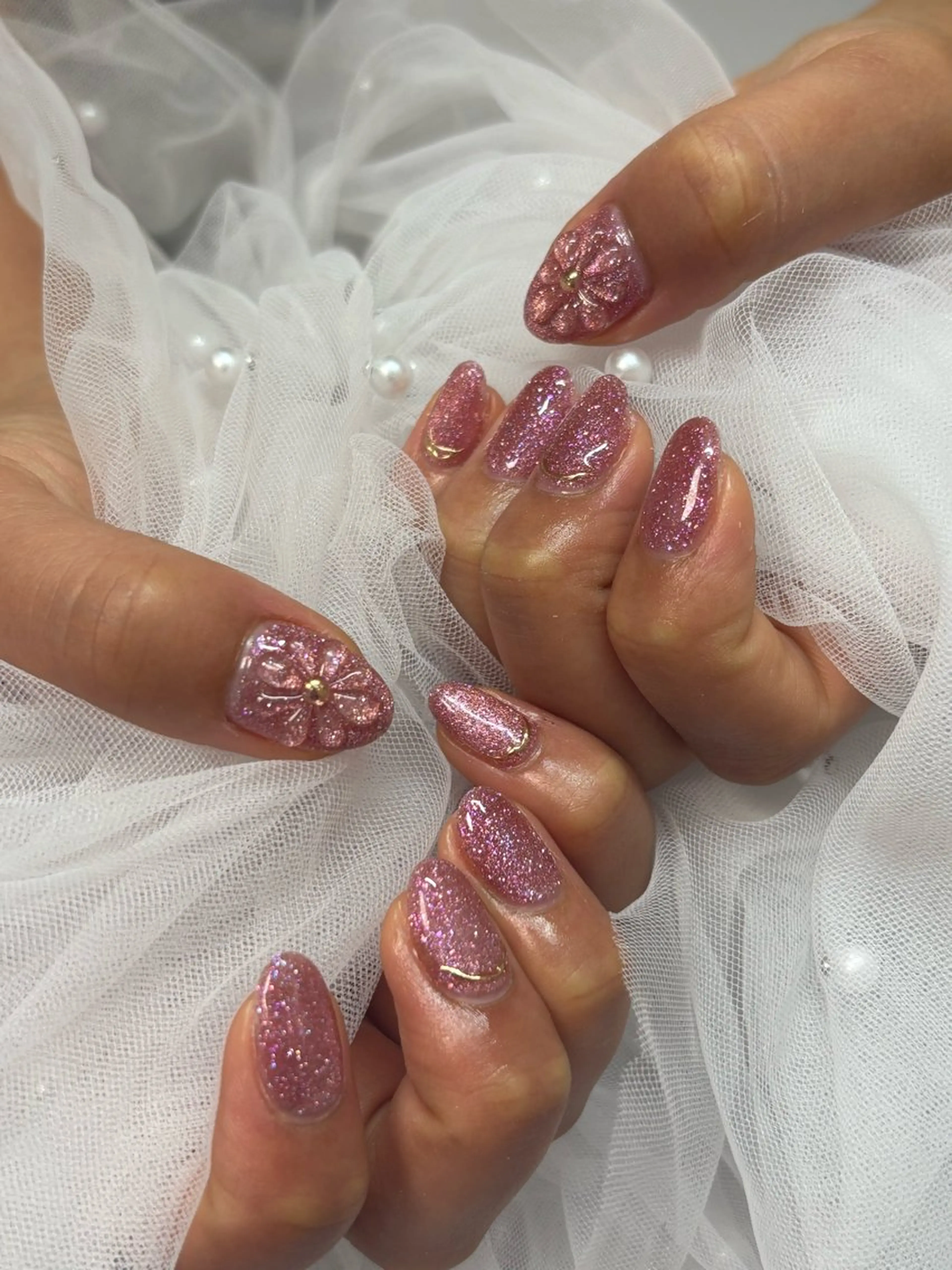 ネイル フラワーネイル ぷっくりネイル 三本 綾奈のネイルデザイン