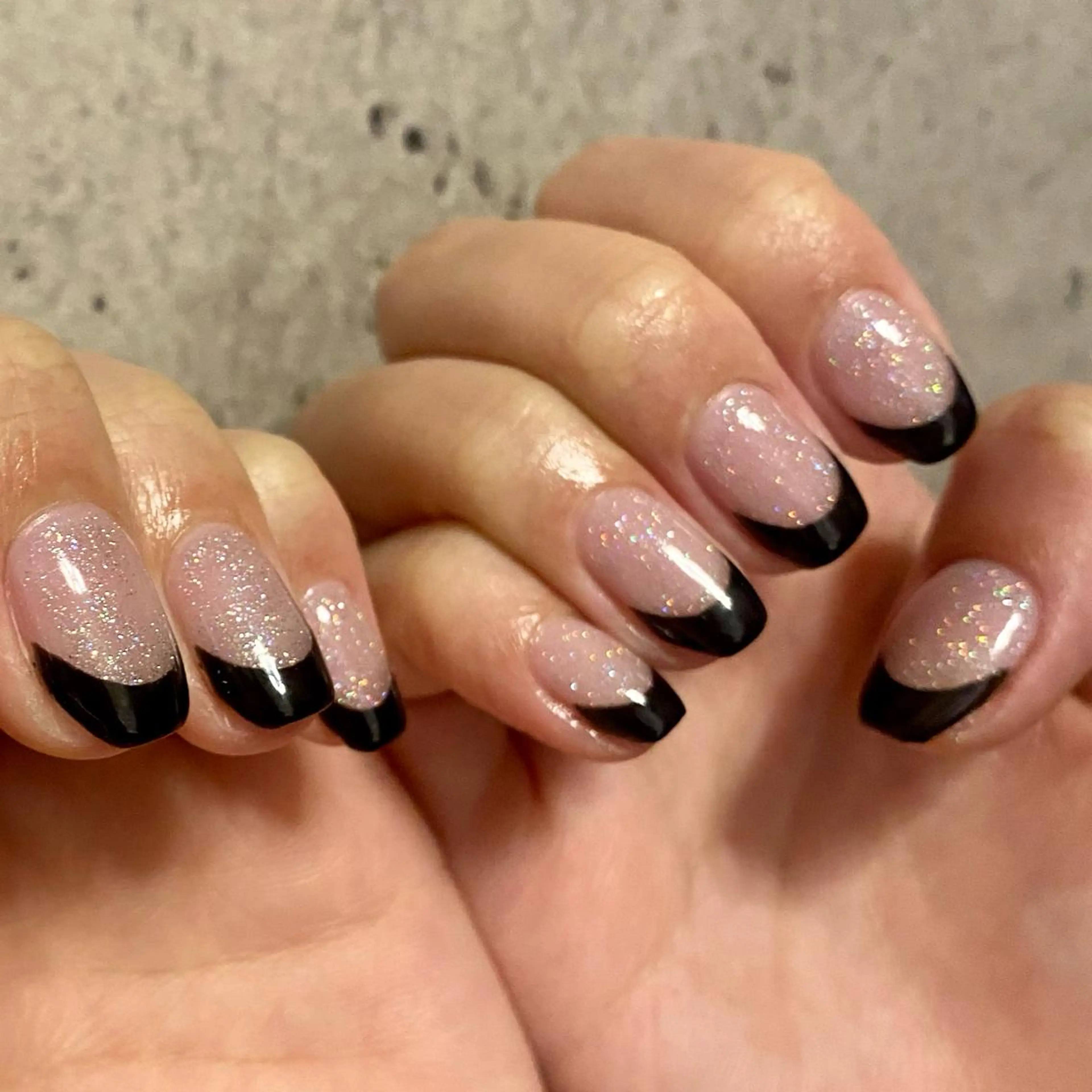 ネイル フレンチネイル ラメ(グリッター) ハンドネイル Meviy所属・Meviy （メヴィー）のマツエク・マツパデザイン