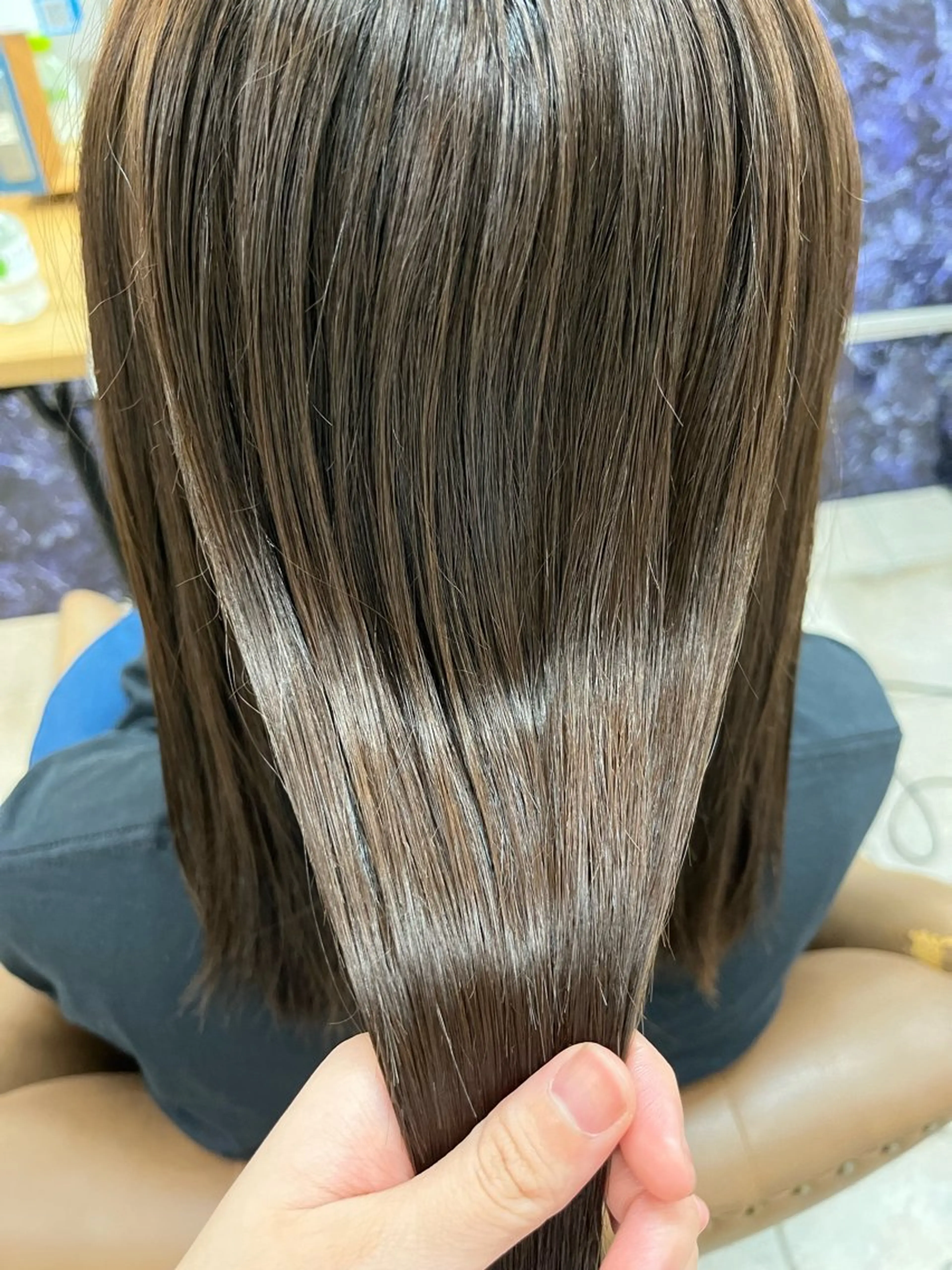 ミディアム カラー ブリーチ ブリーチなしカラー オリーブカラー カラー/アイリスト 麻優のヘアスタイル