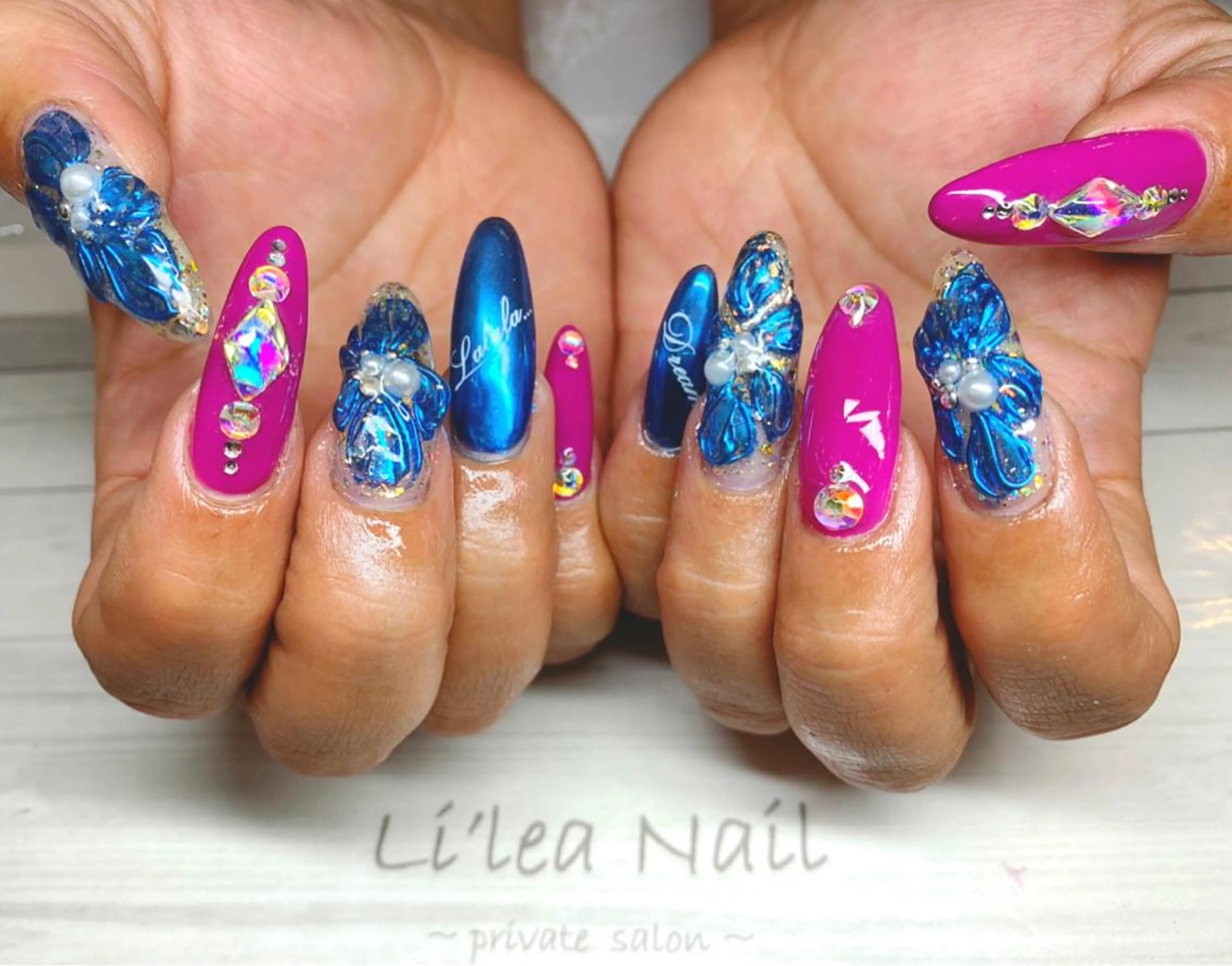 ネイル Li'leaNail AINAのネイルデザイン
