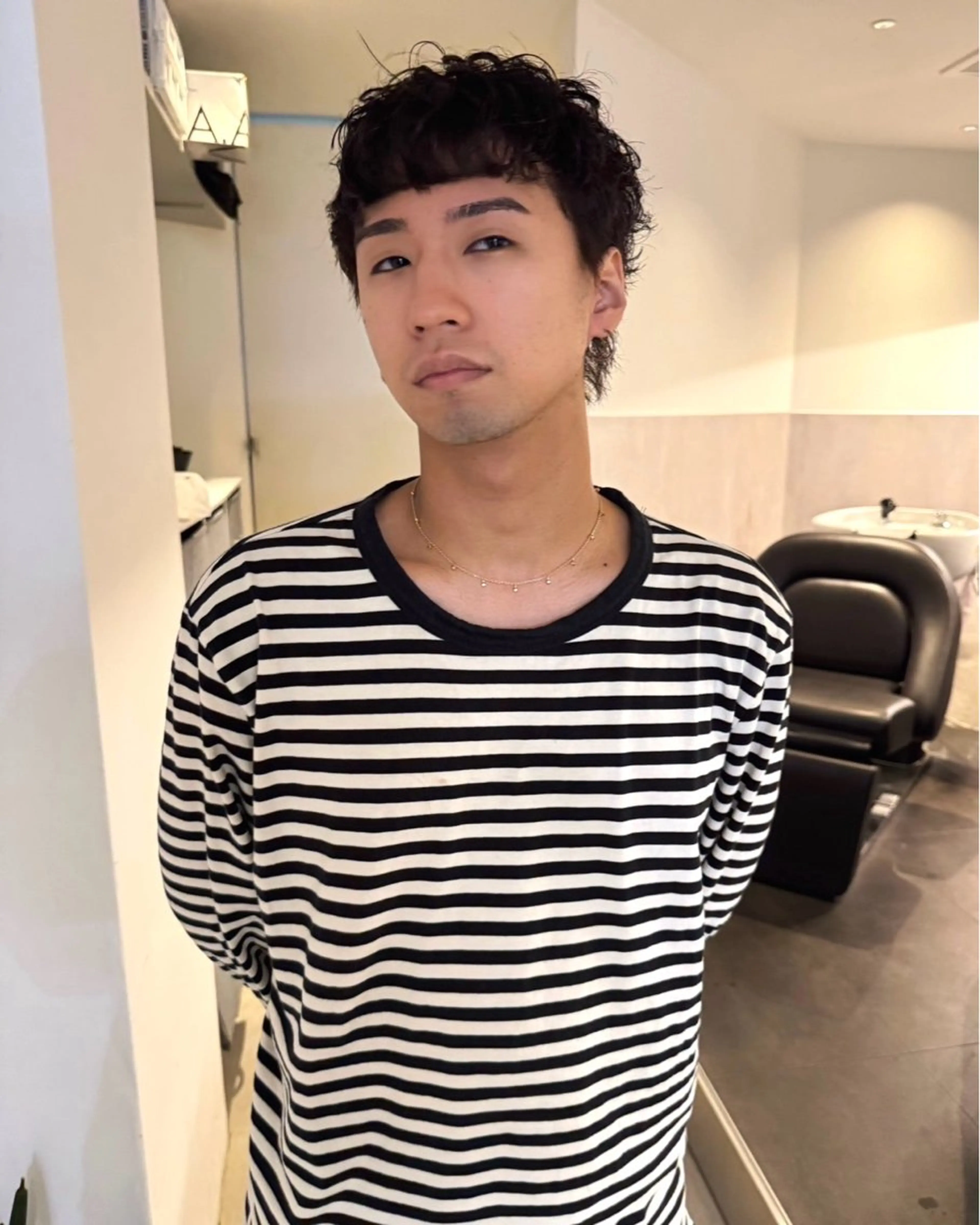 パーマ メンズ メンズパーマ スパイラルパーマ RAIMA ケアハイトーンのヘアスタイル