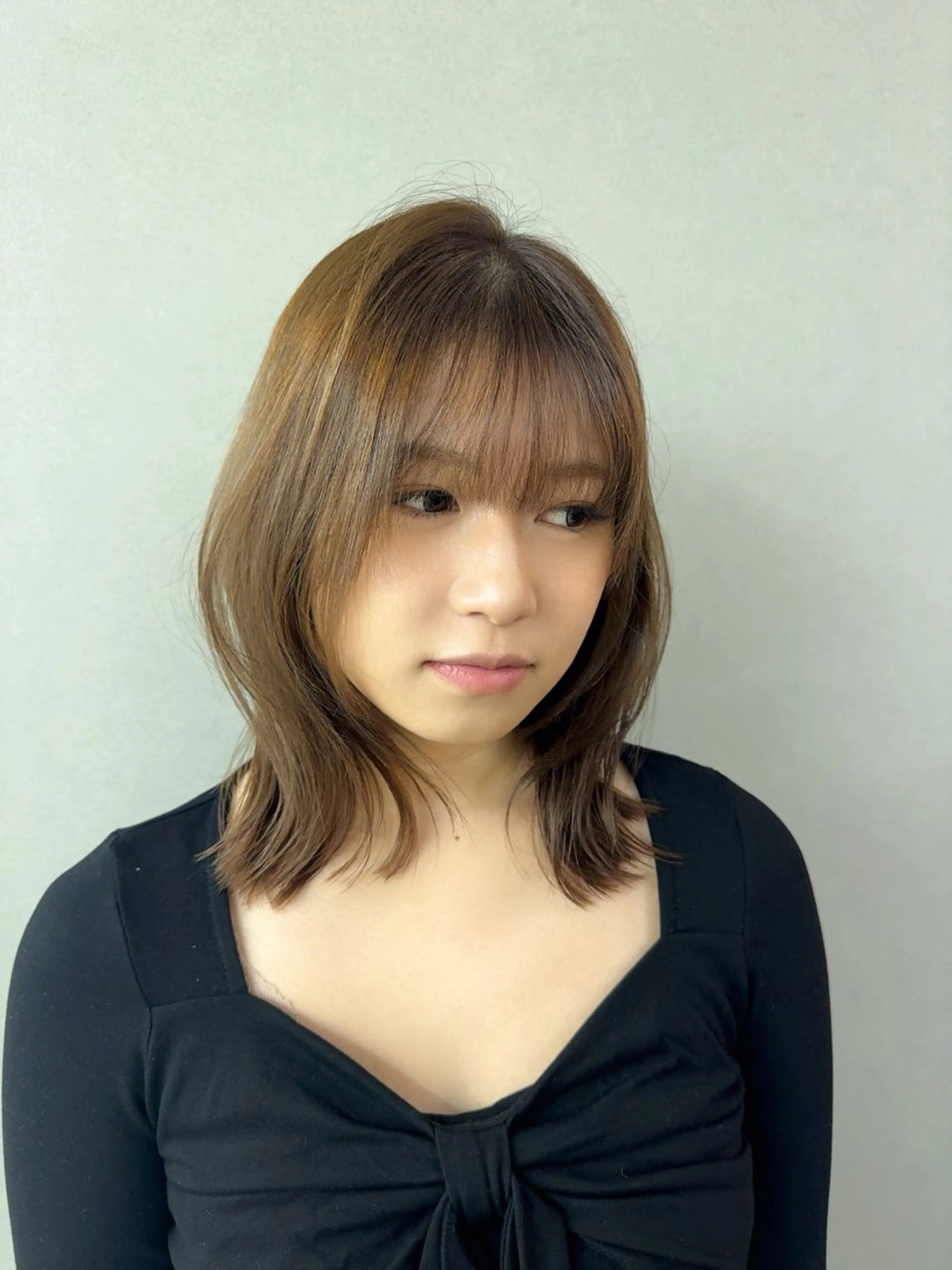 ミディアム sand emaのヘアスタイル