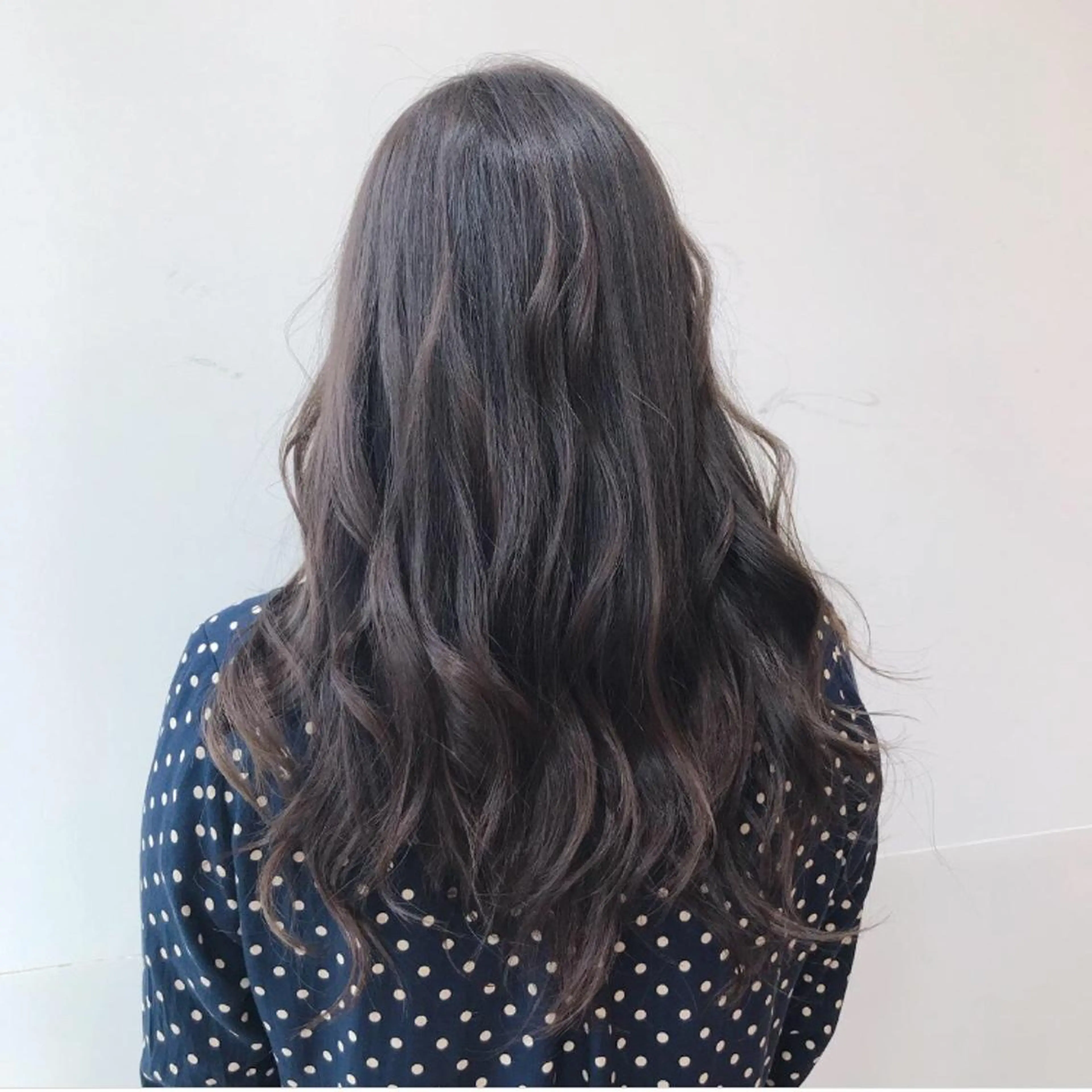 ロング カラー グレージュ ラベンダーカラー ラベンダーグレージュ ラベンダーグレー 大人可愛いHair ❤︎Ayakoのヘアスタイル