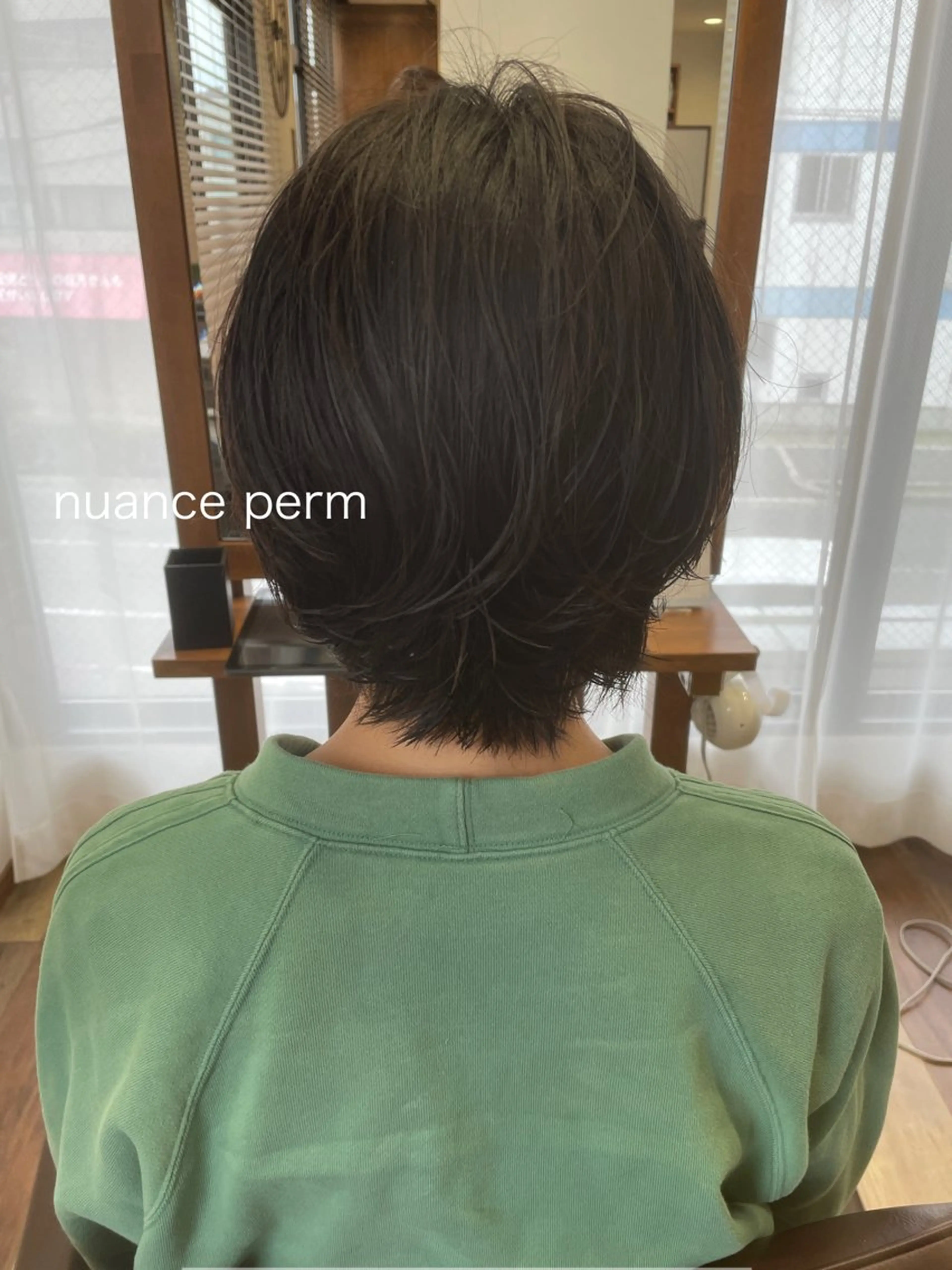 ショート パーマ 安村 美奈のヘアスタイル