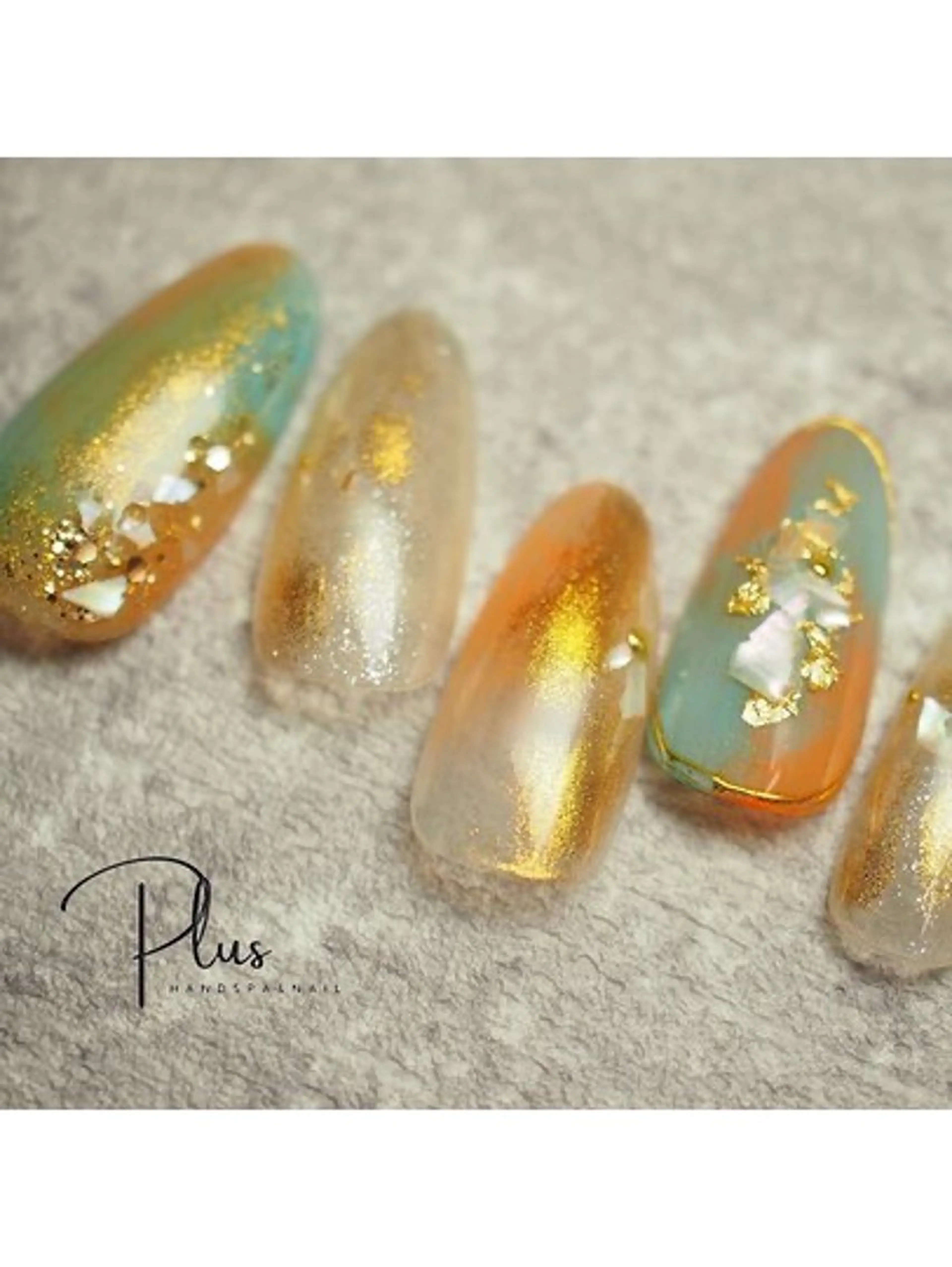 ネイル 鈴木 麻里のネイルデザイン